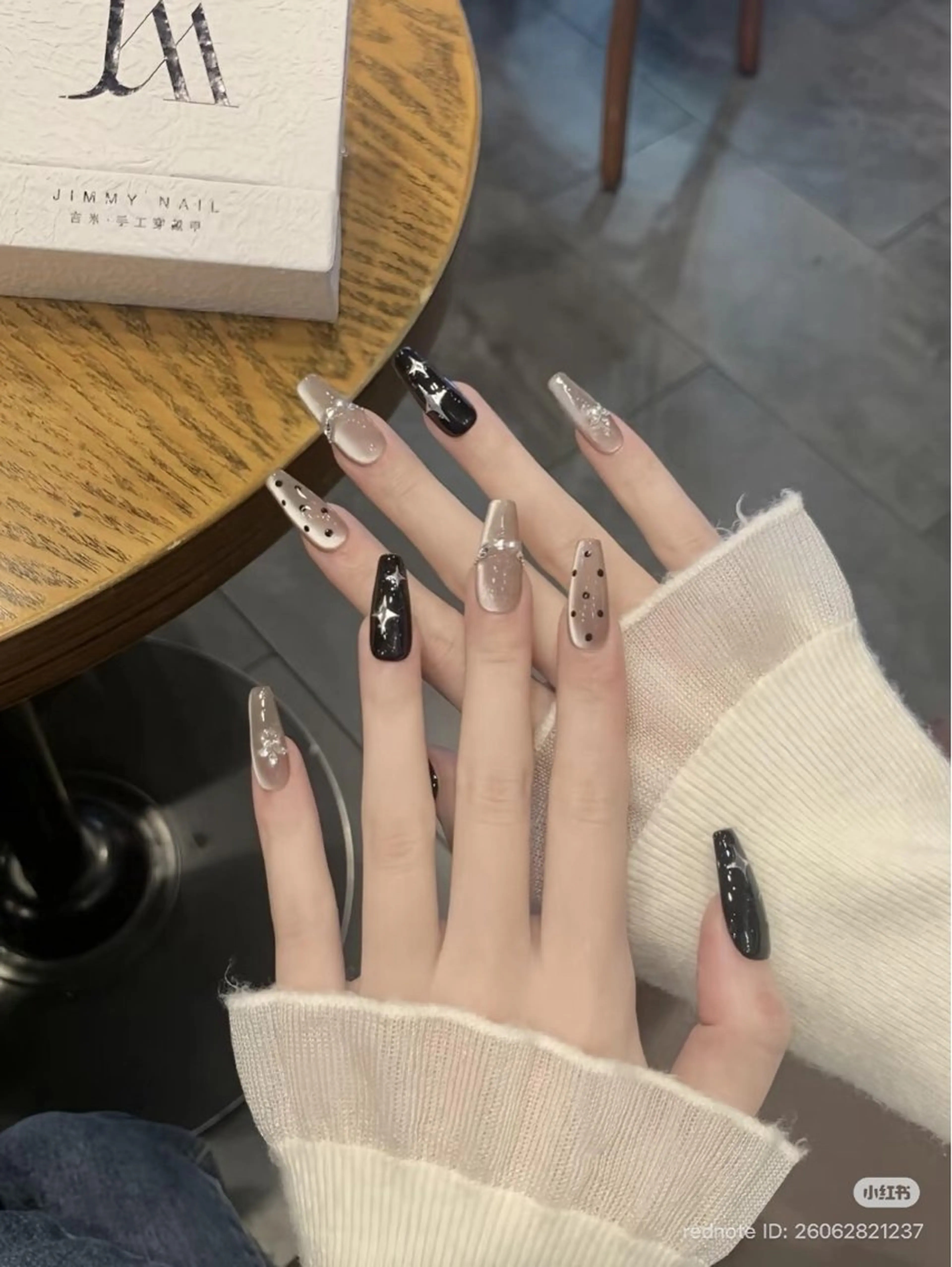 ネイル フレンチネイル キラキラネイル 韓国ネイル シンプルネイル ワンホンネイル ハンドネイル MEI Nailのネイルデザイン