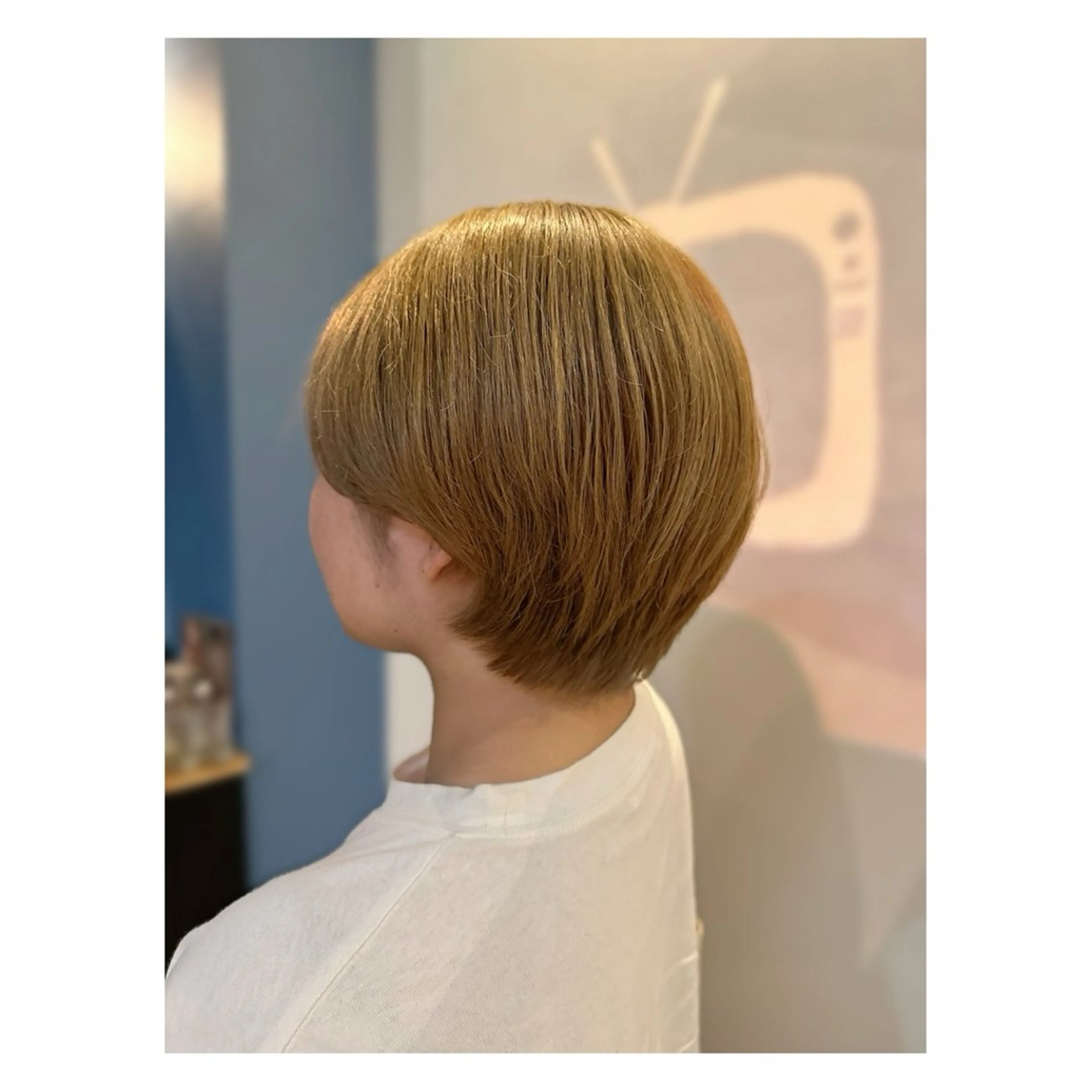 ショート カラー ベージュカラー ブリーチ カット ヘアカラー トリートメント Mole  Me所属・中野 誠子のヘアスタイル