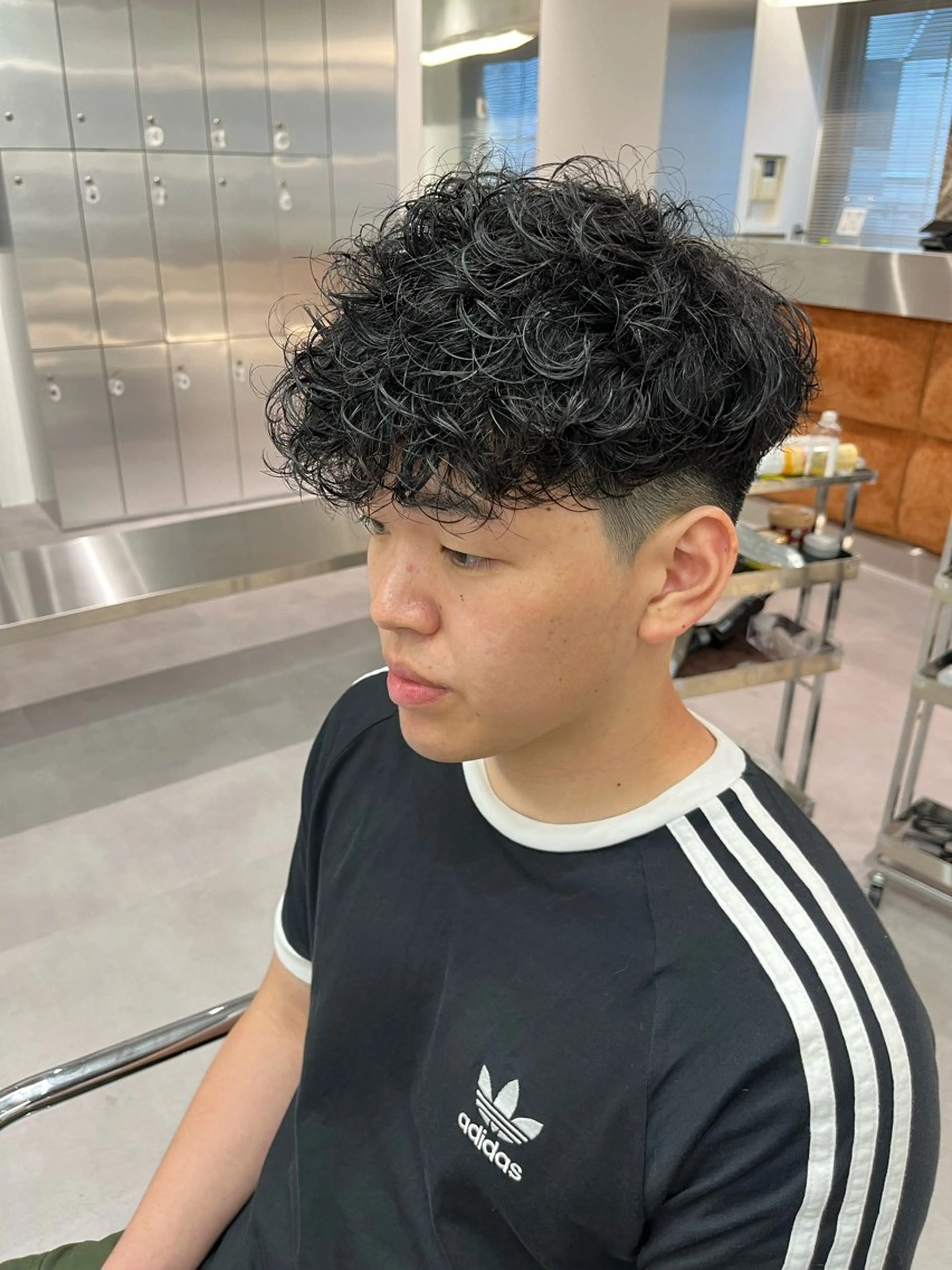 パーマ メンズ ⚡メンズパーマフ ェードカットTomyのヘアスタイル