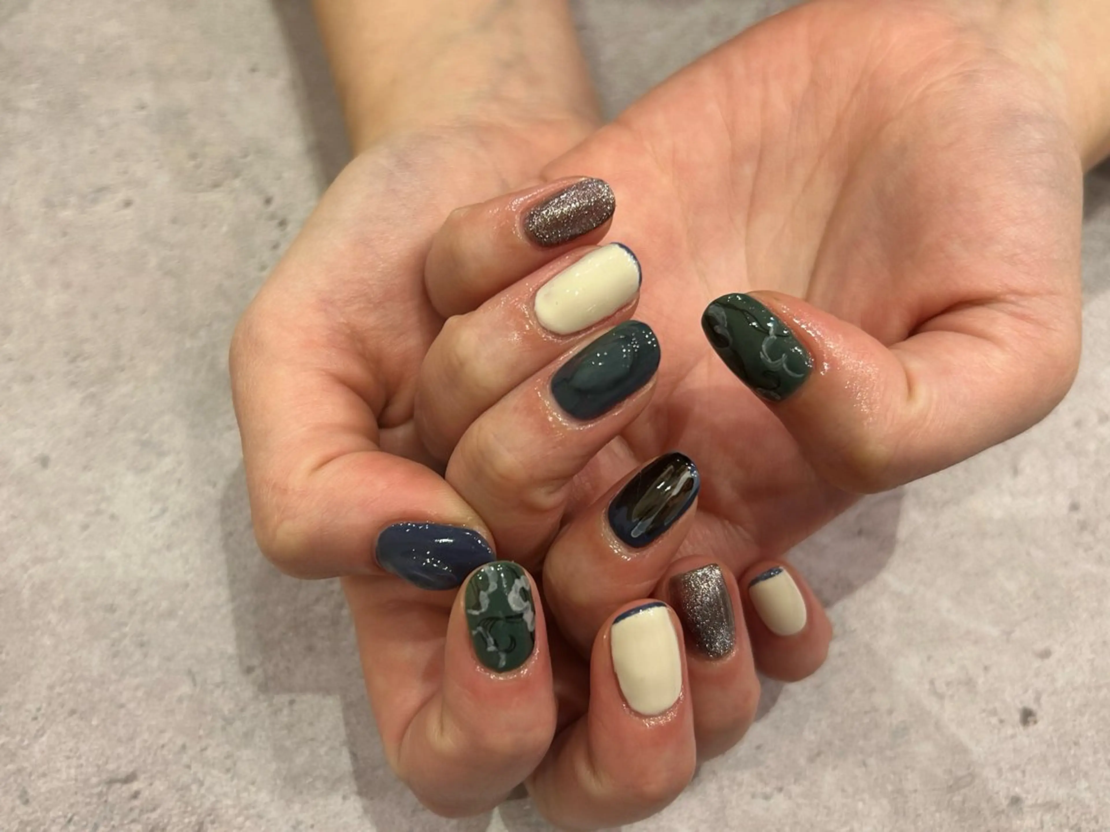 ネイル 阿部 まきほのヘアスタイル