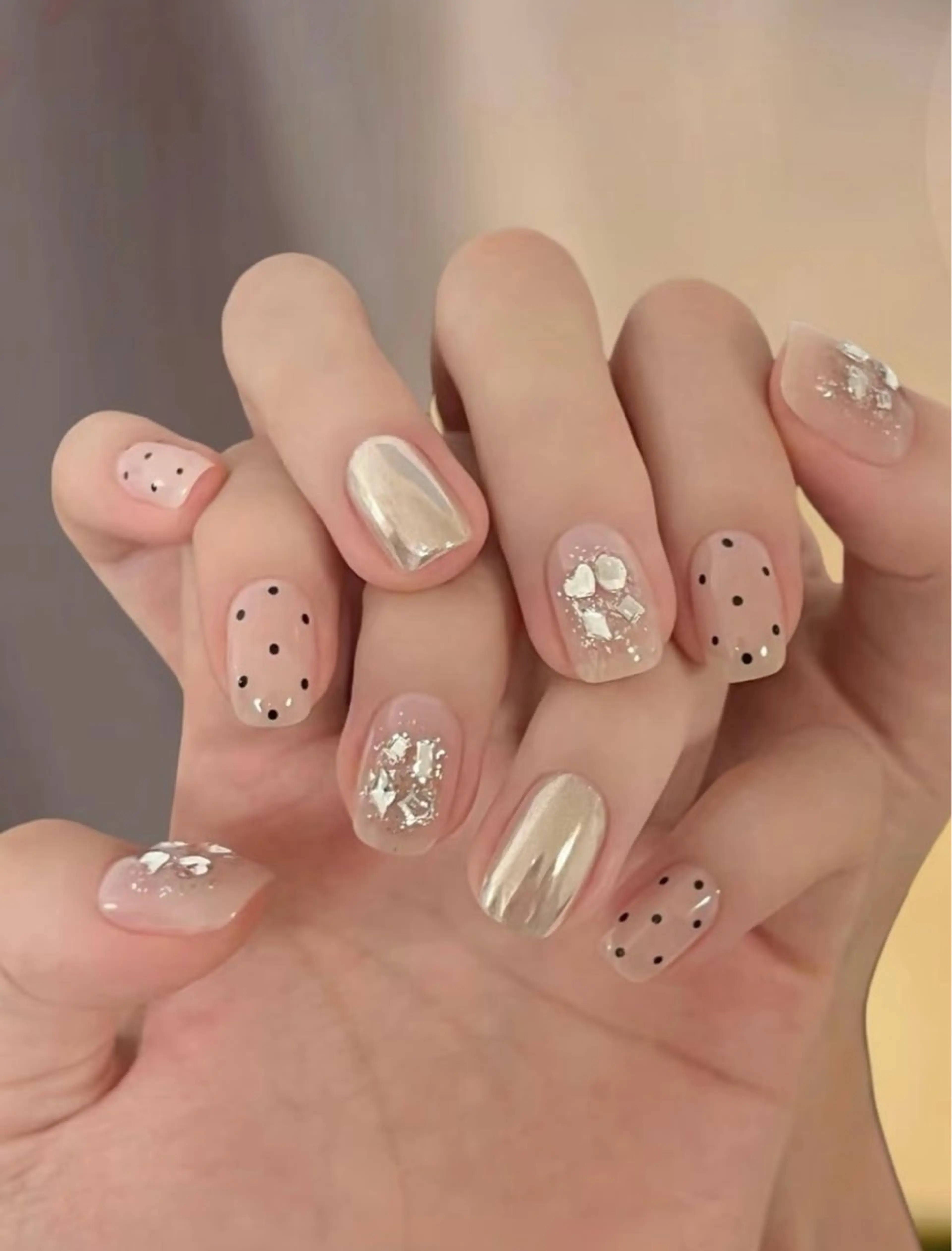 ネイル アートネイル チークネイル 長さ出し フットネイル ジェルネイル 山田 由奈のネイルデザイン