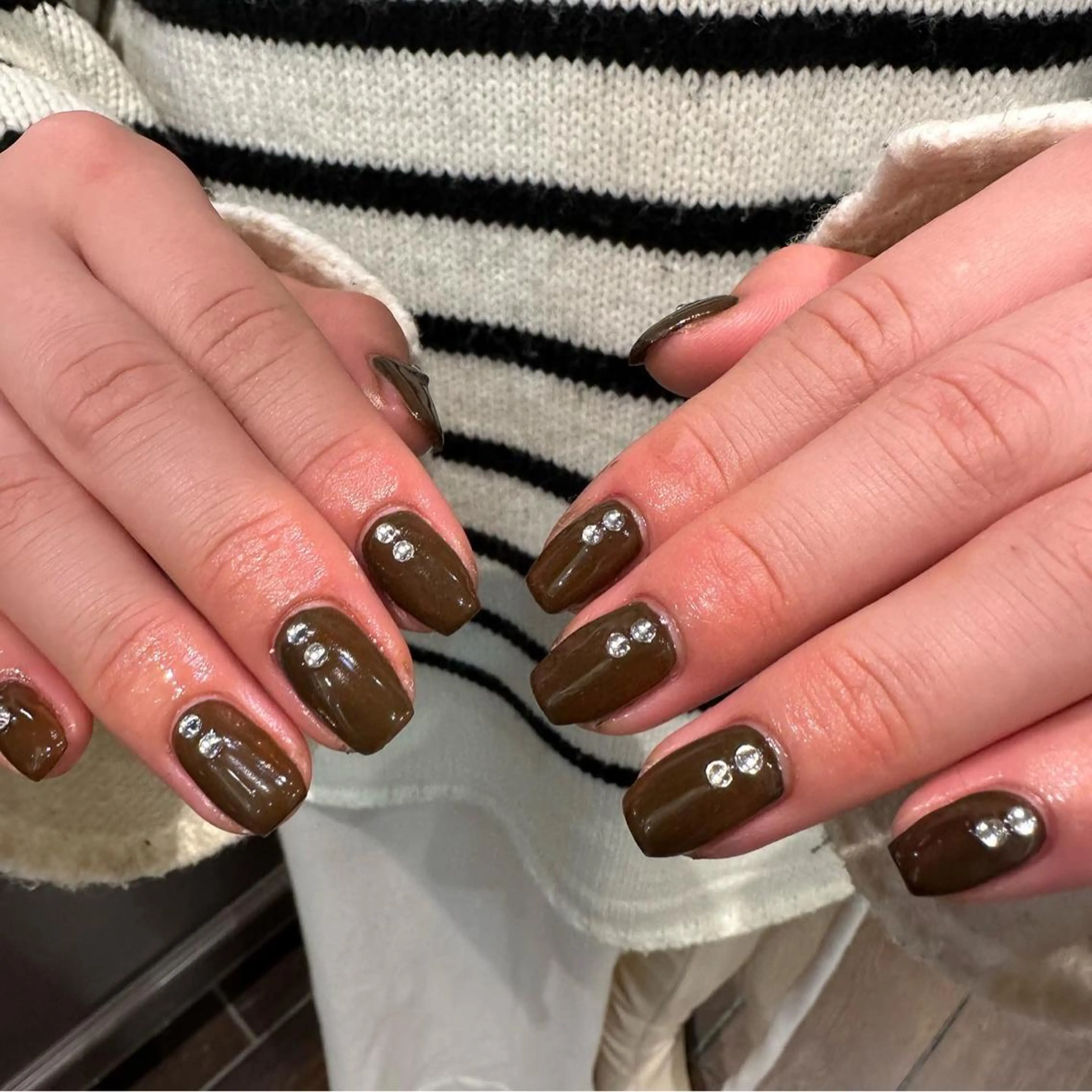 ネイル ストーンネイル 個性派ネイル 🌼 ハルカ ♡の眉毛・アイブロウイメージ