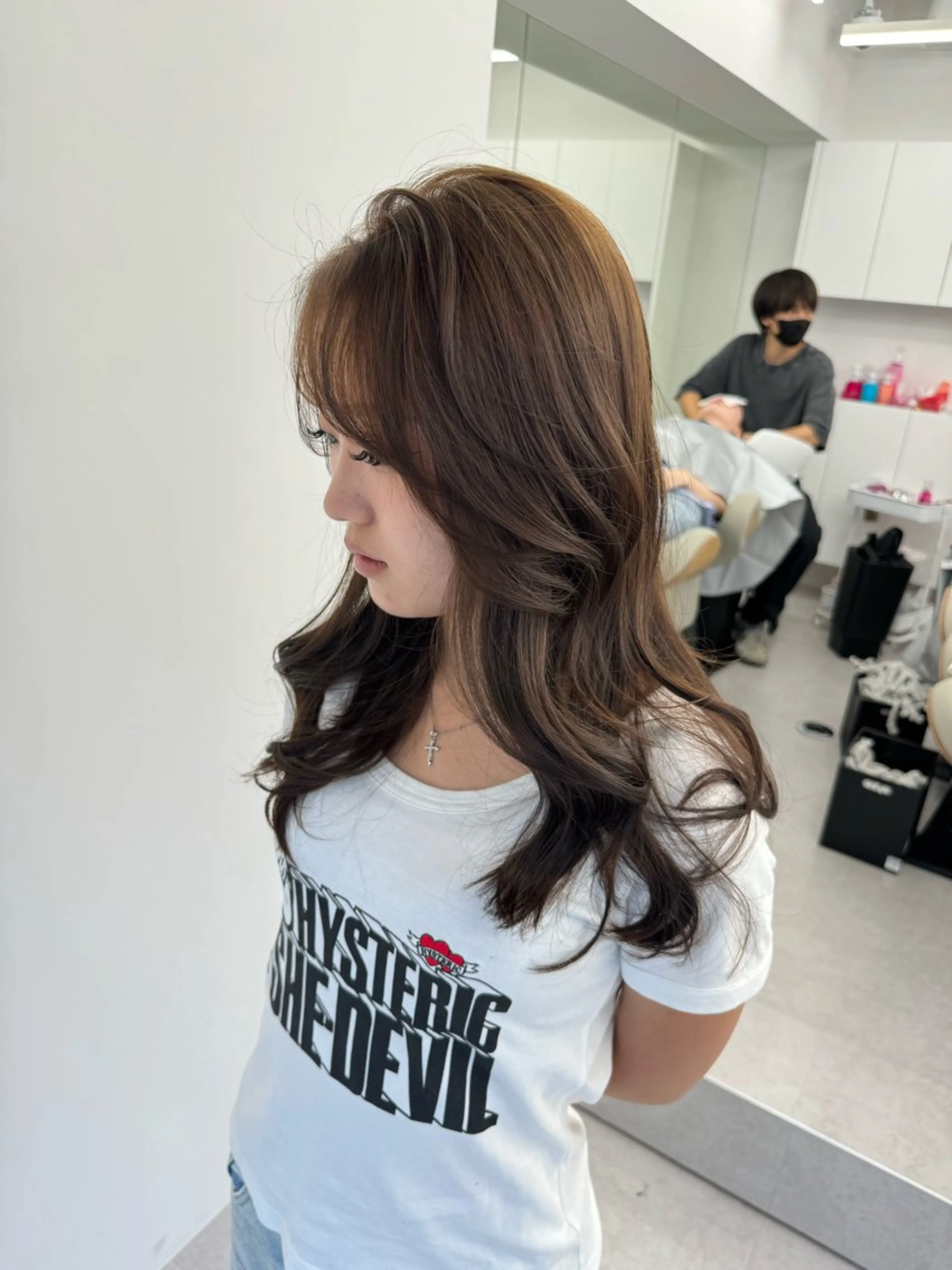 ロング カラー ヘアカラー トリートメント 顔まわりの神様✨ 透明感カラー藤嶋秀幸のヘアスタイル