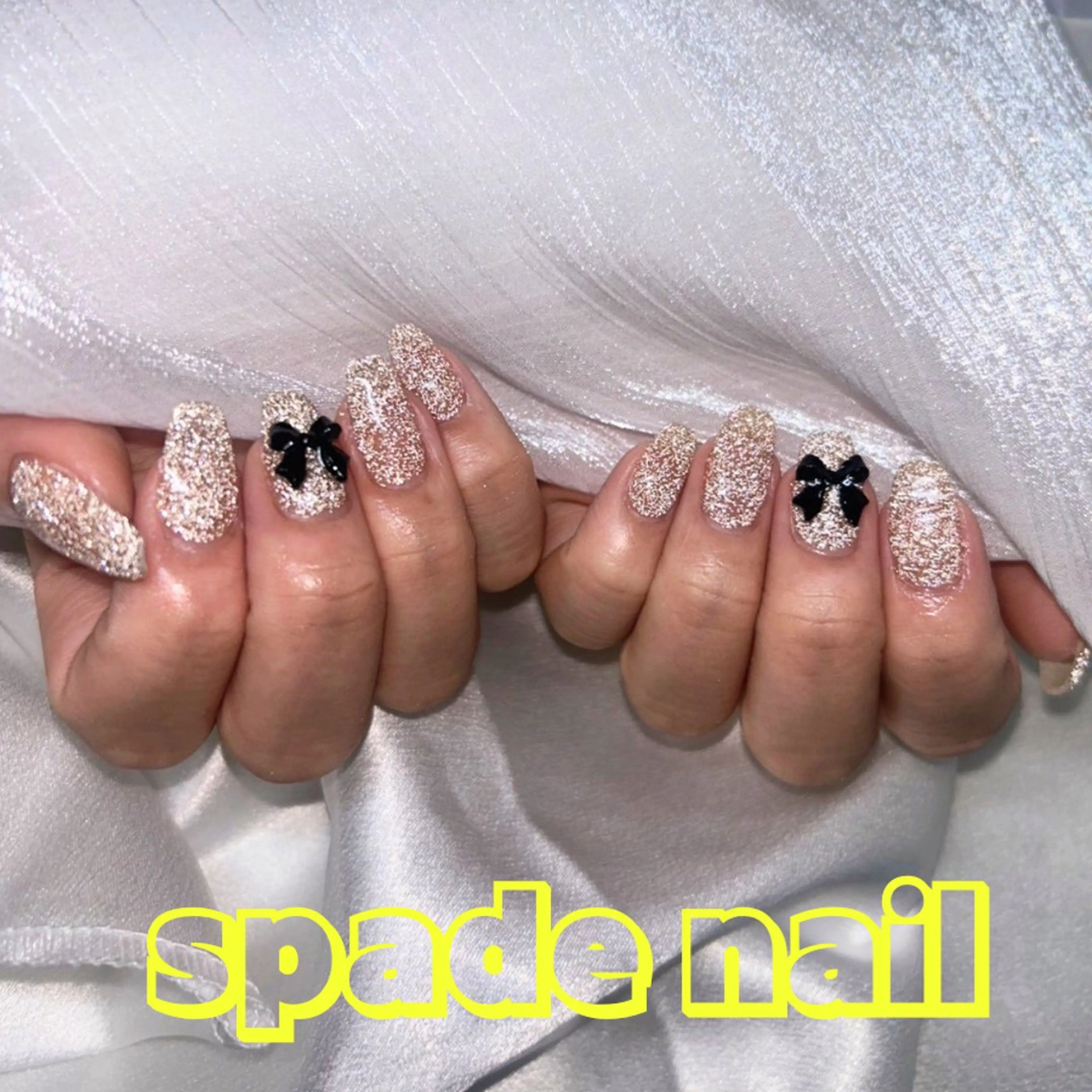 フラッシュネイル お好きなパーツ2個付き ¥4500の写真