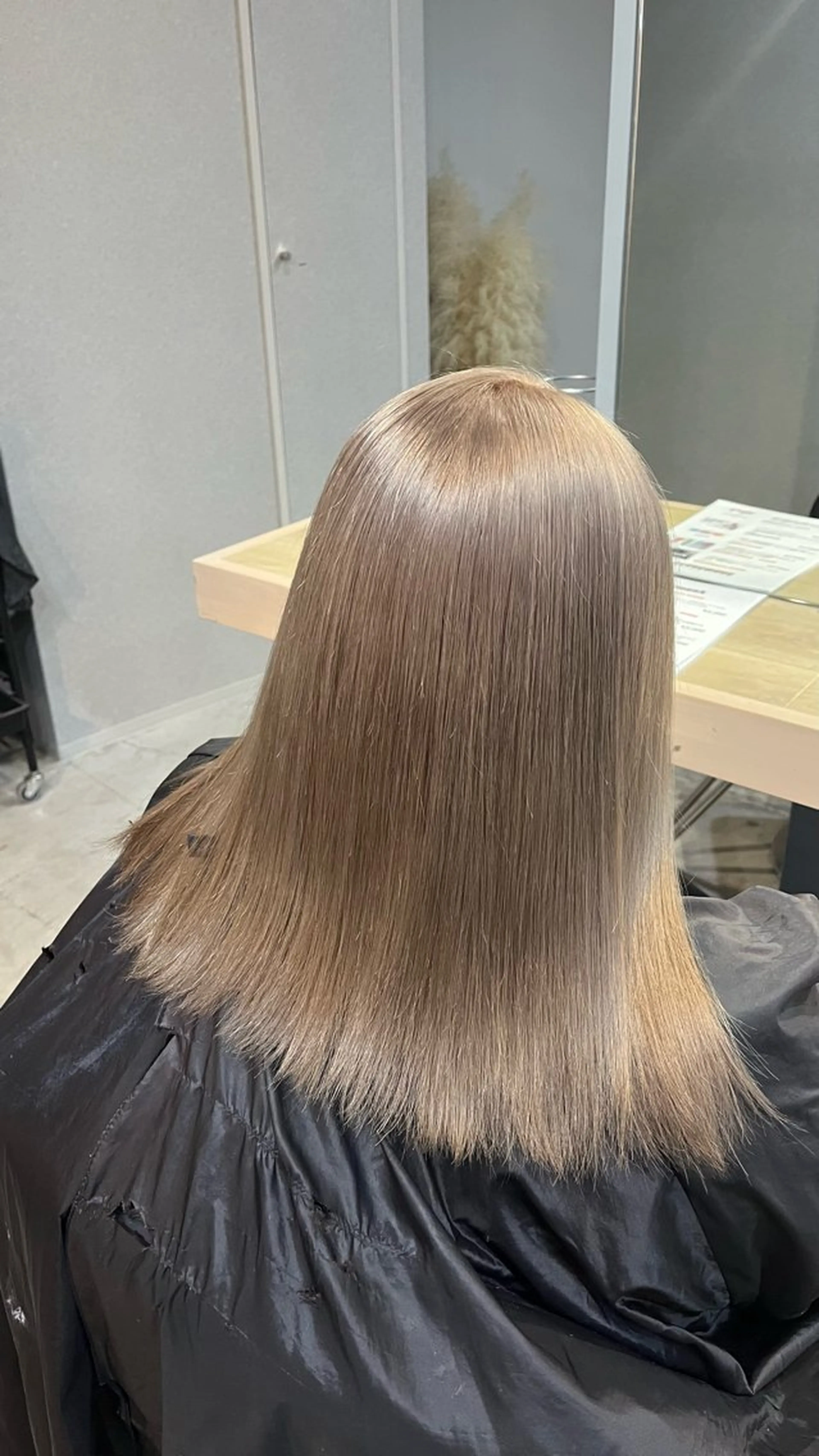 ミディアム Lia 瑠莉花のヘアスタイル