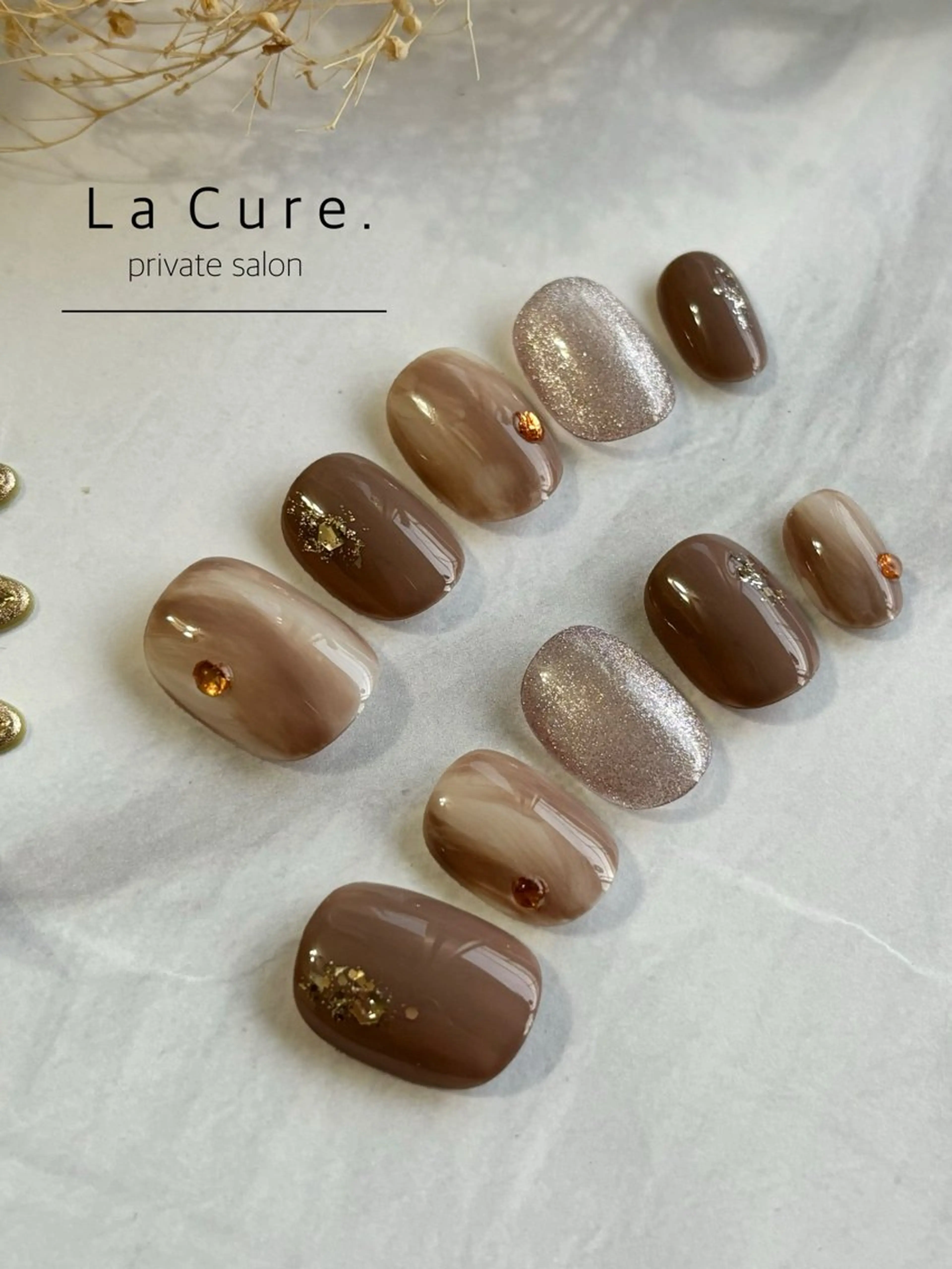 ネイル ブラウン ジェルネイル マグネットネイル ニュアンスネイル ハンドネイル Lacure. misaのネイルデザイン