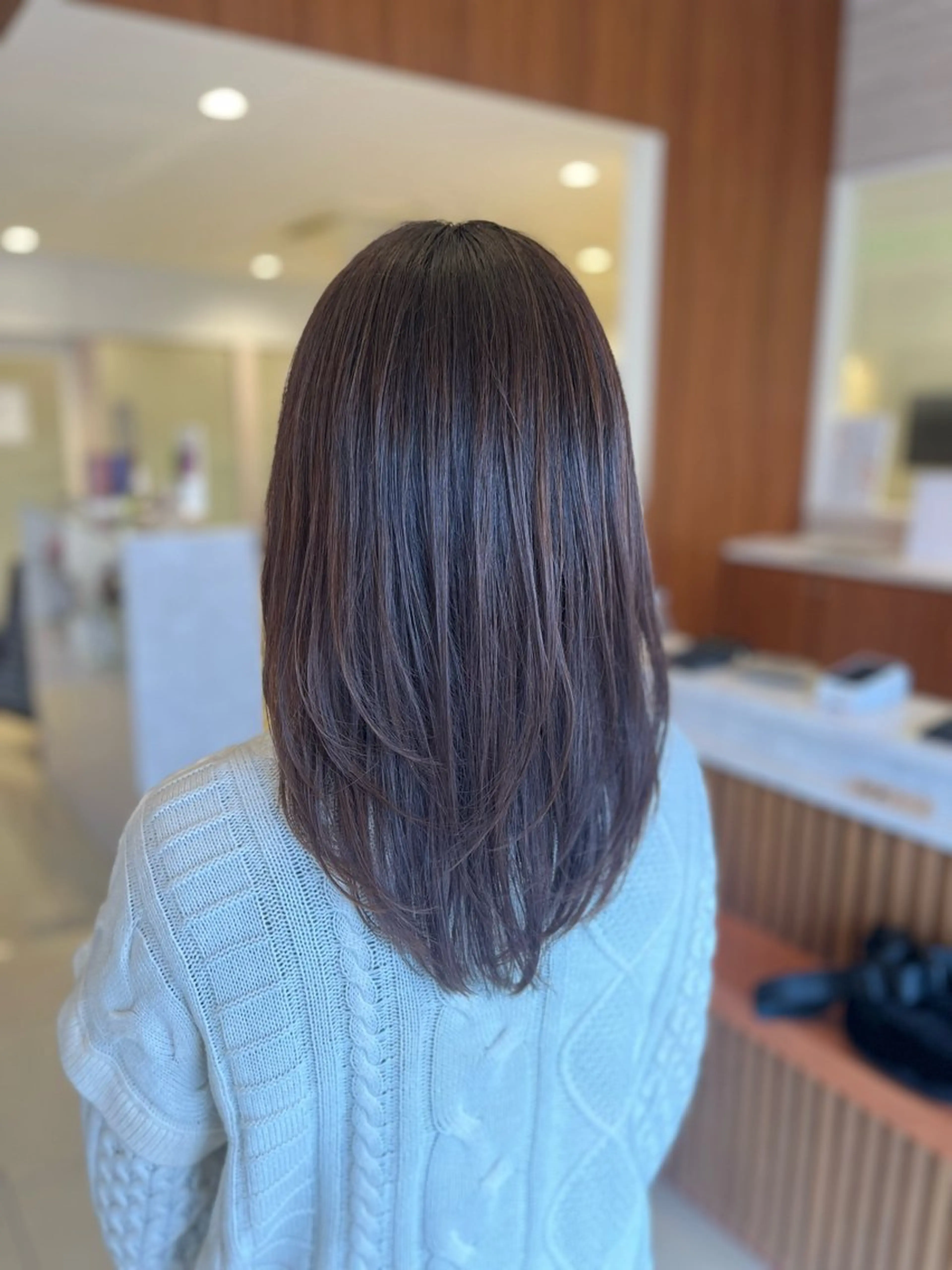 セミロング カット 佐藤 華音のヘアスタイル