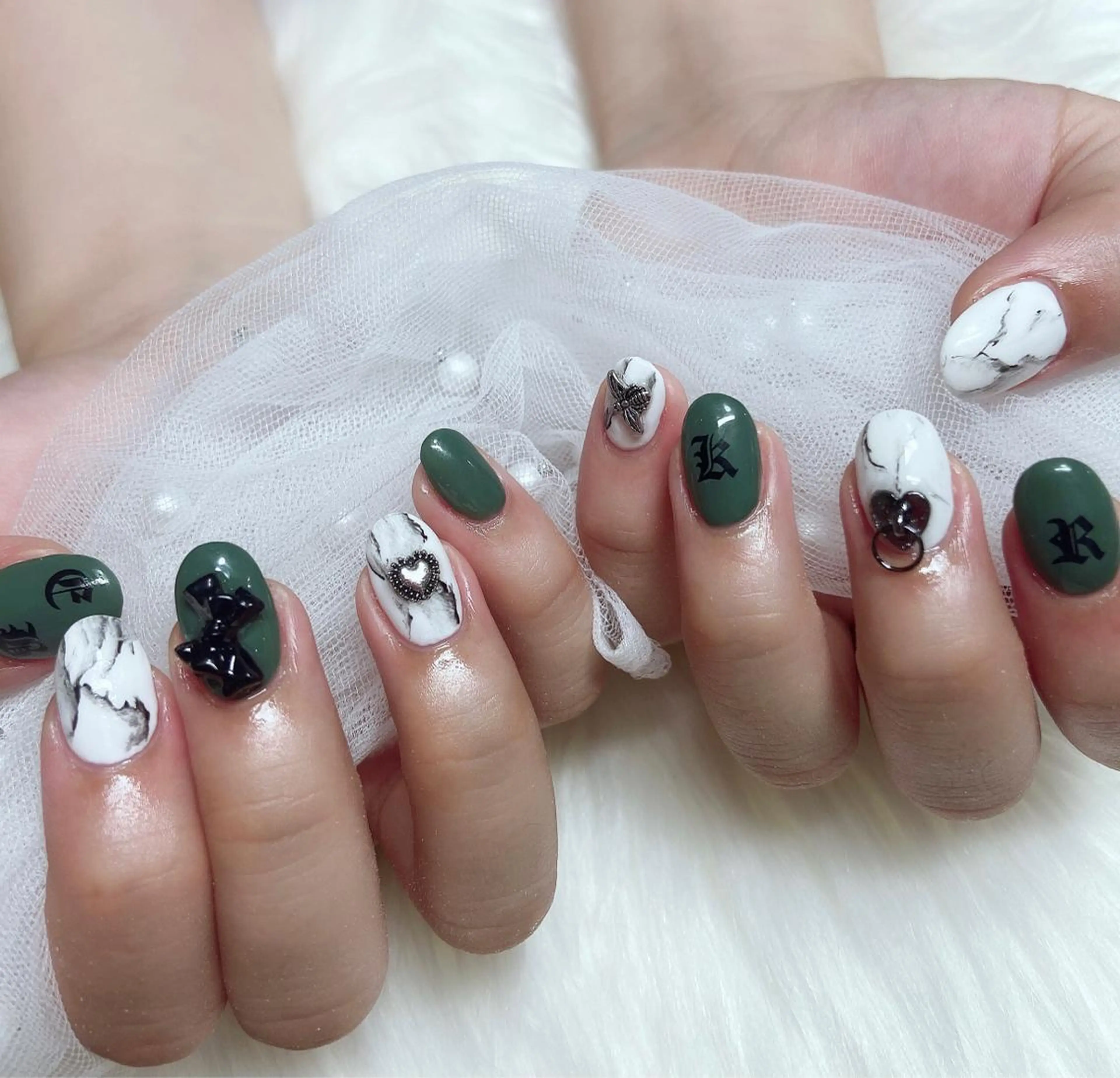 ネイル ハンドネイル ＆ME アンドミーのネイルデザイン