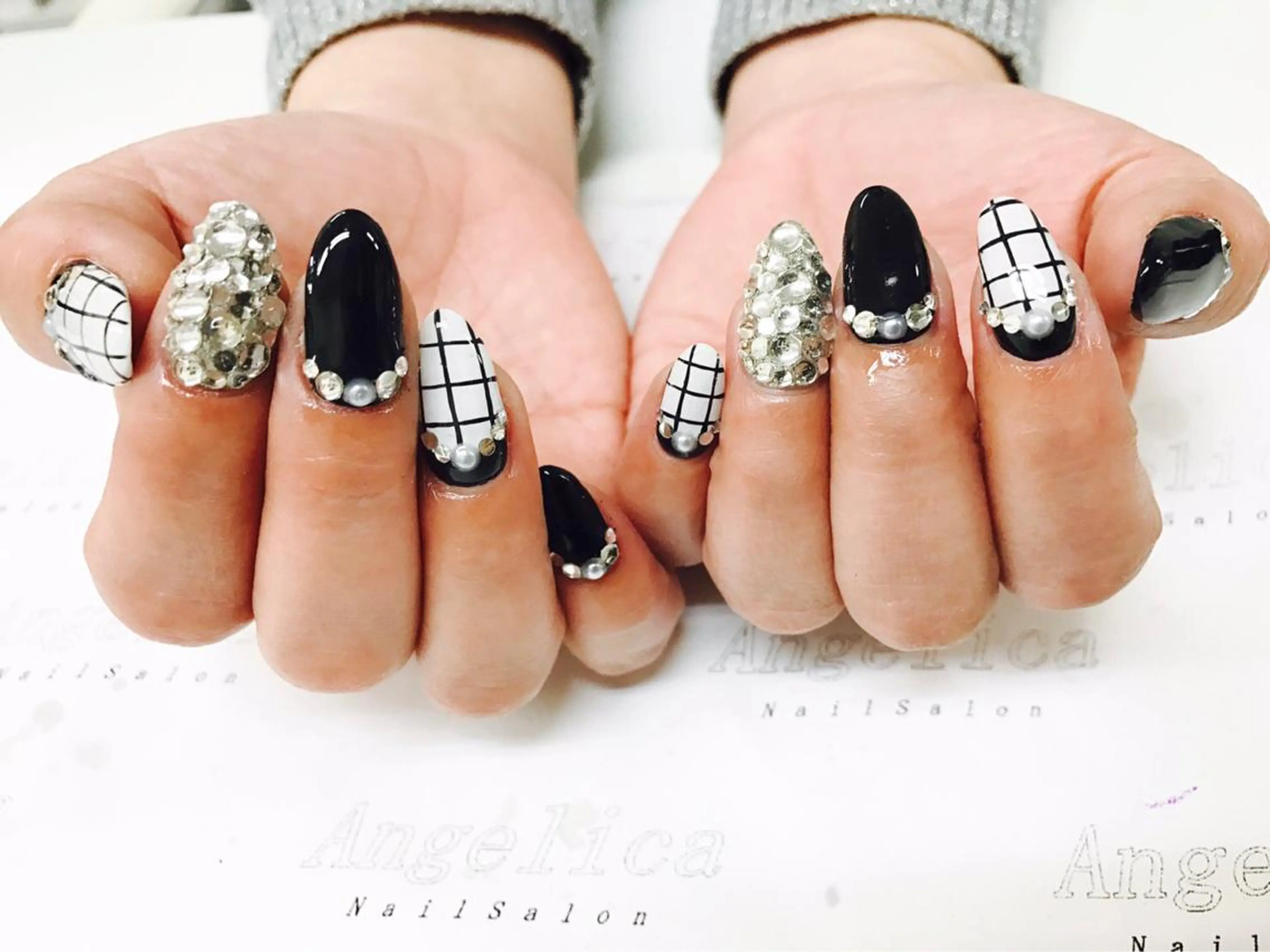 ネイル Angelica ネイリストのネイルデザイン