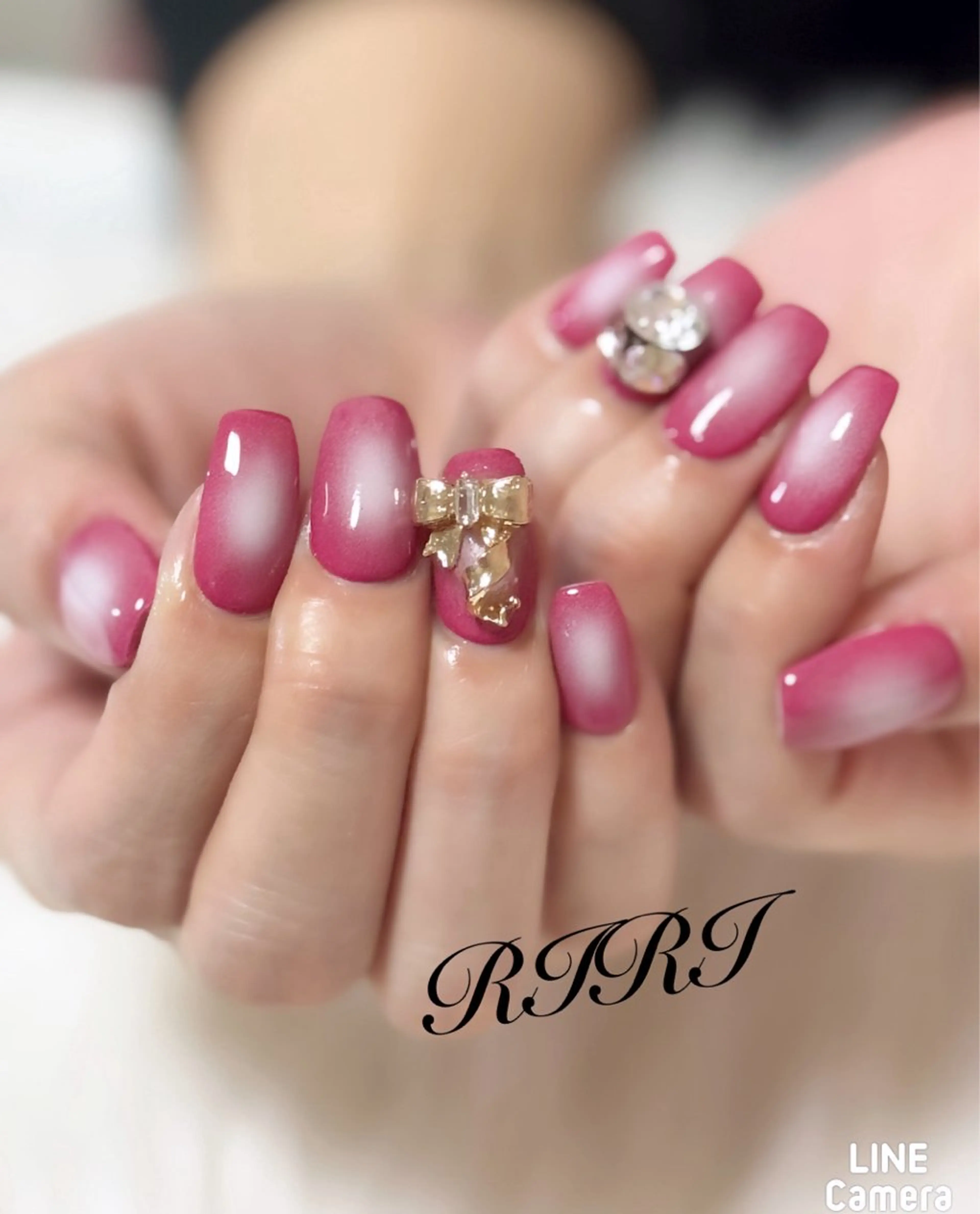ネイル チークネイル ジェルネイル 卒業式 キラキラネイル 韓国ネイル ハンドネイル riri オーナーのネイルデザイン
