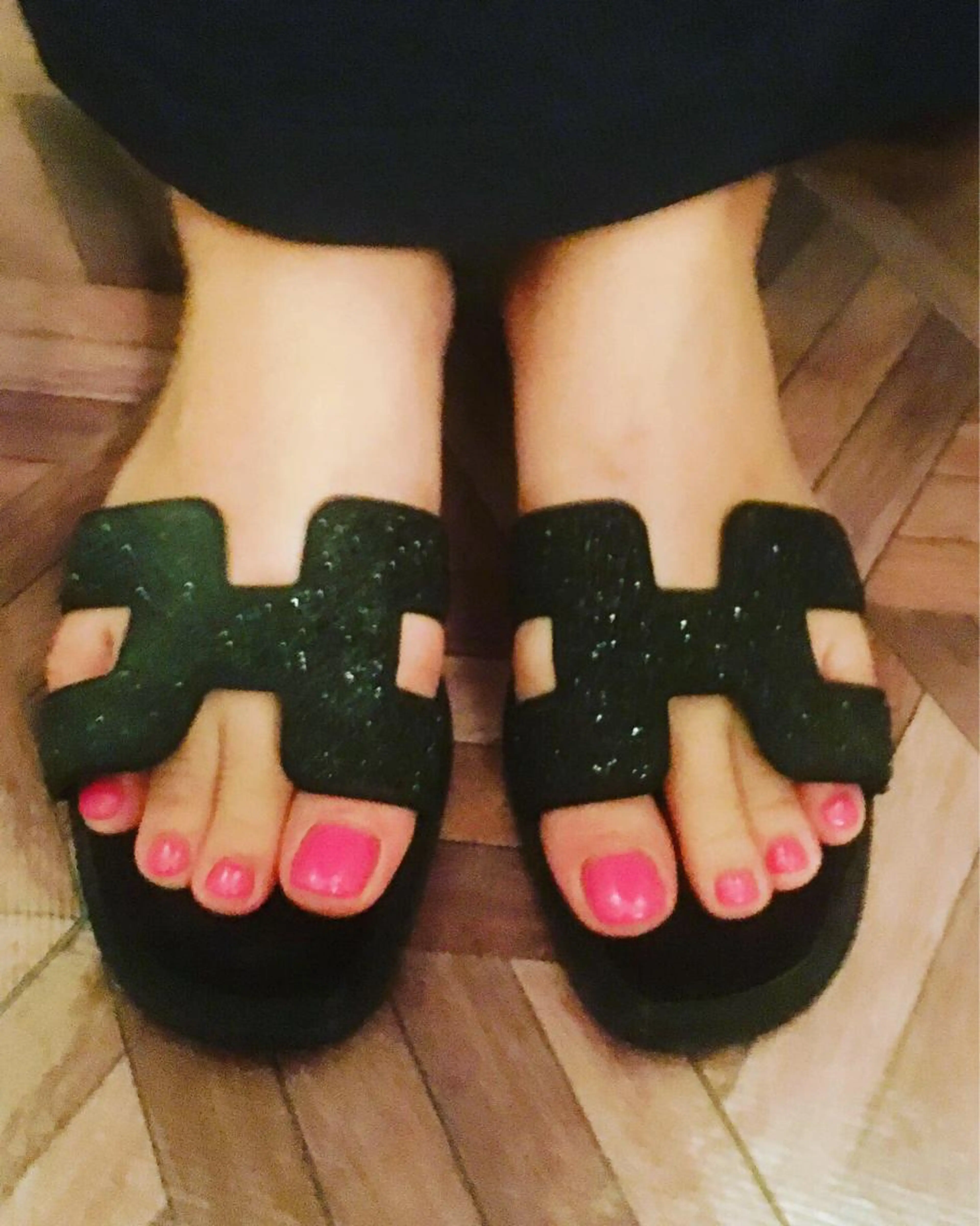 フットオフ有り・ワンカラー、ラメ、カラグラ定額コース👣✨足湯、甘皮ケア、保湿ケア込みの写真