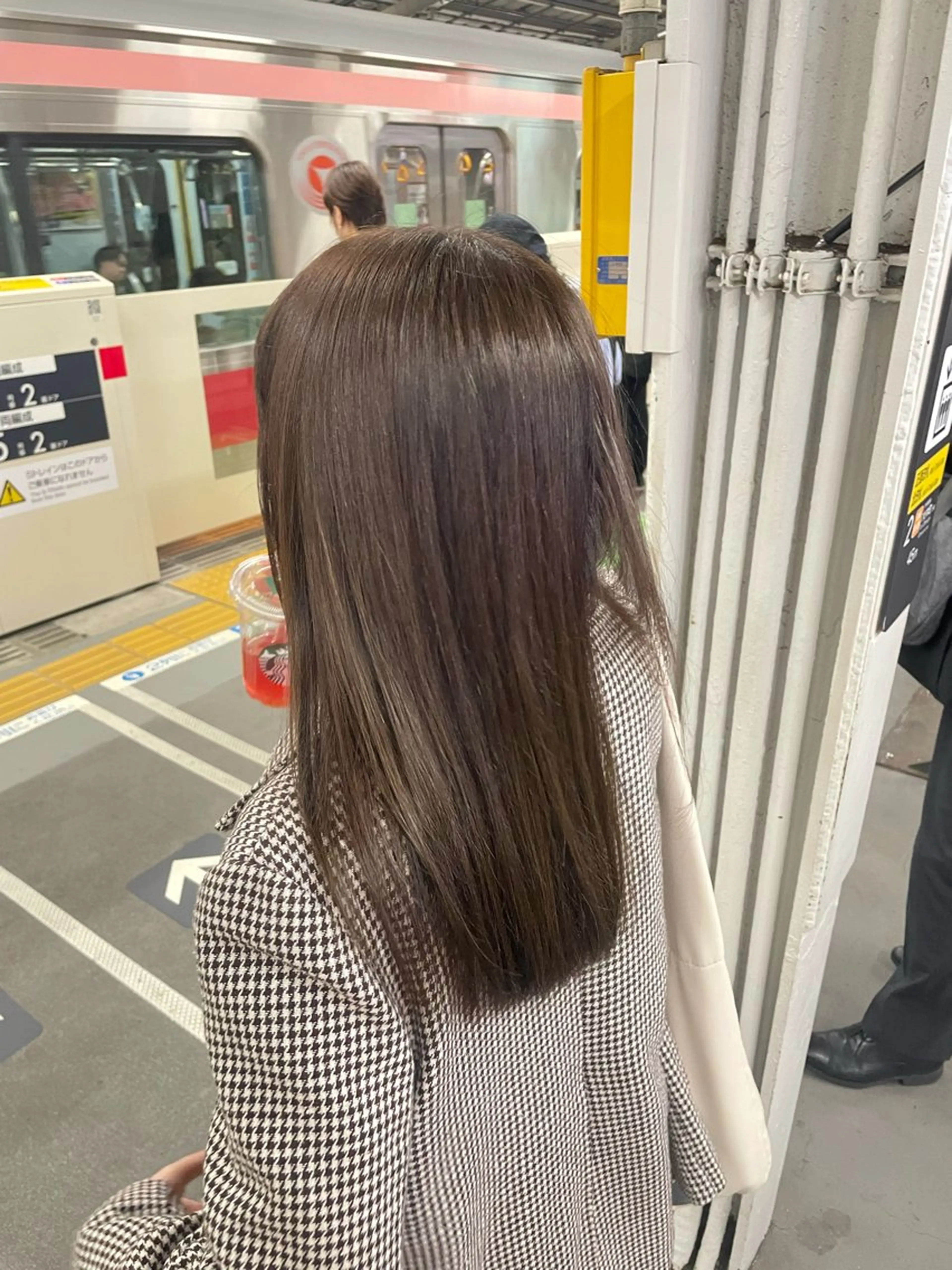 セミロング カラー ヒマワリ🌻/ ワンホン×艶髪特化のヘアスタイル