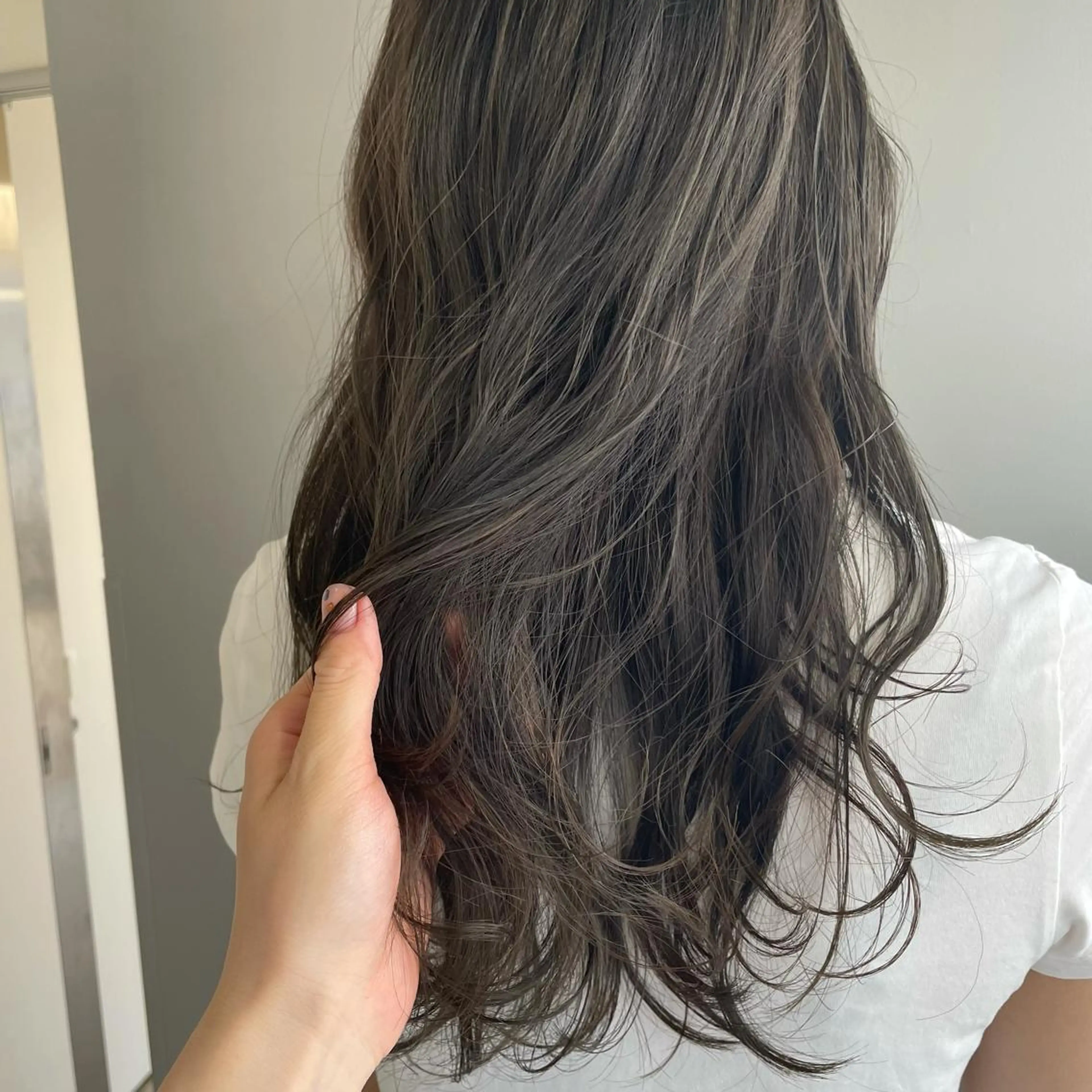 セミロング カラー exfa sakura🪞のヘアスタイル