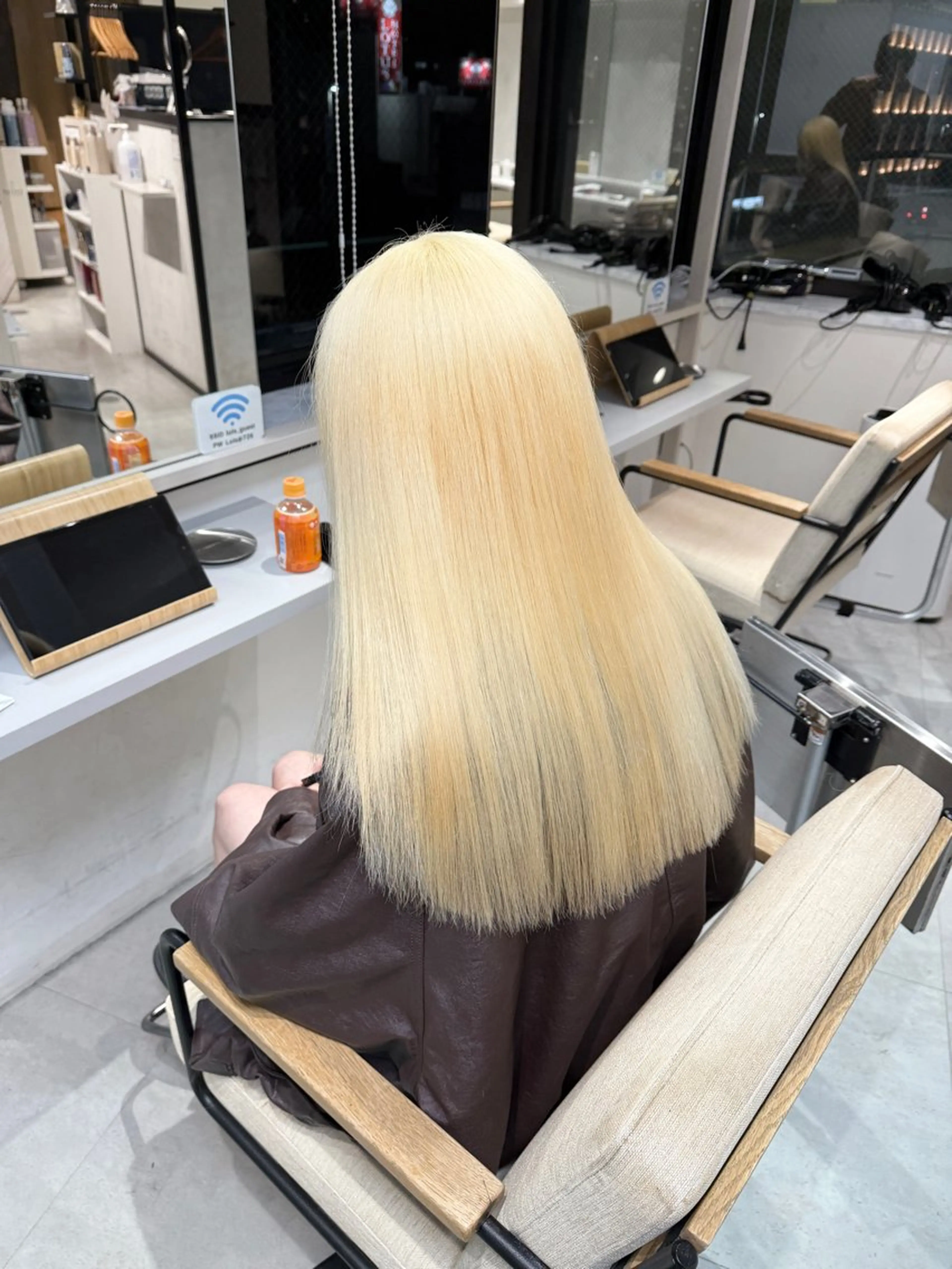 ロング ヘアカラー kanta 梅田 韓国ハイトーンのヘアスタイル