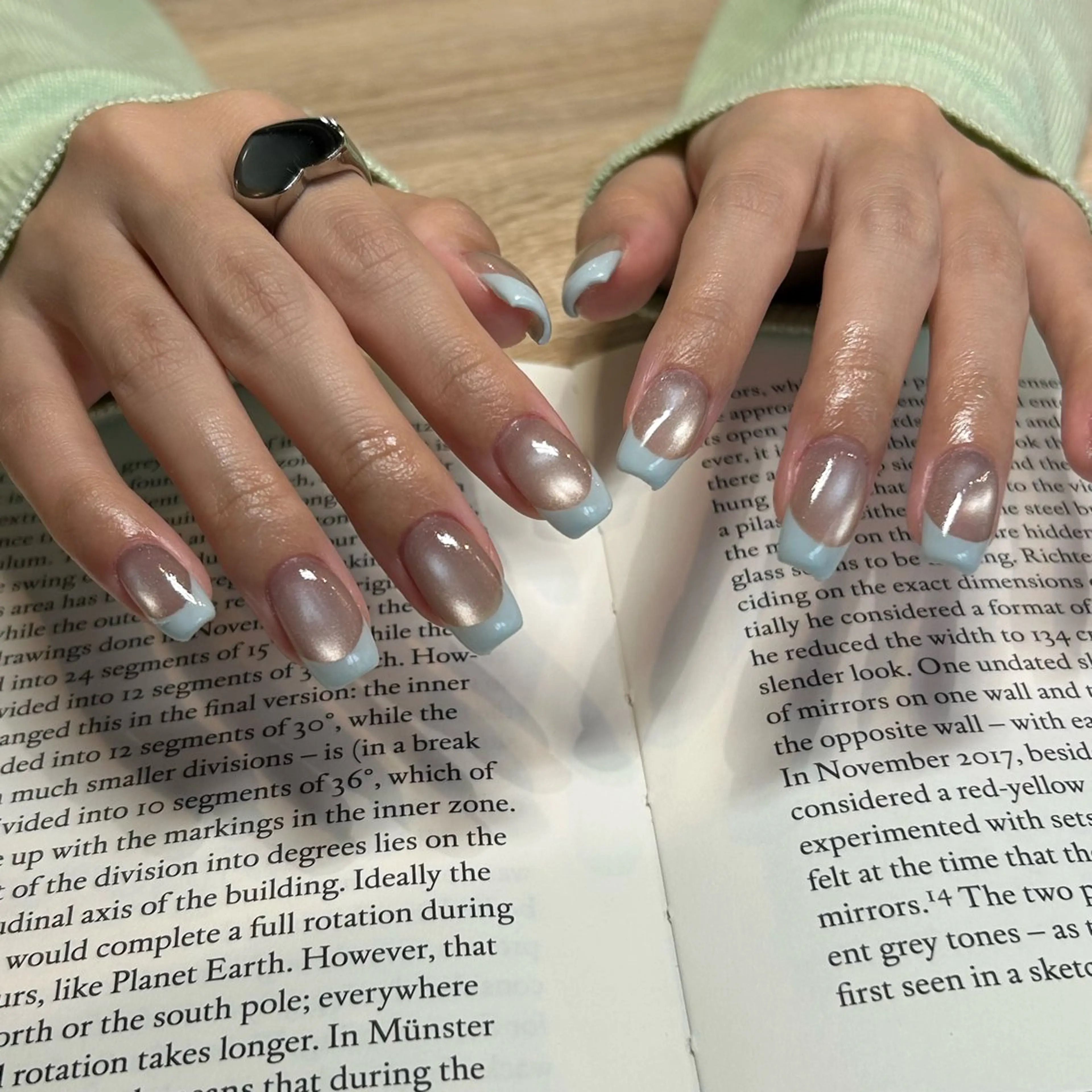 ネイル フレンチネイル マグネットネイル 松下 桃子のネイルデザイン