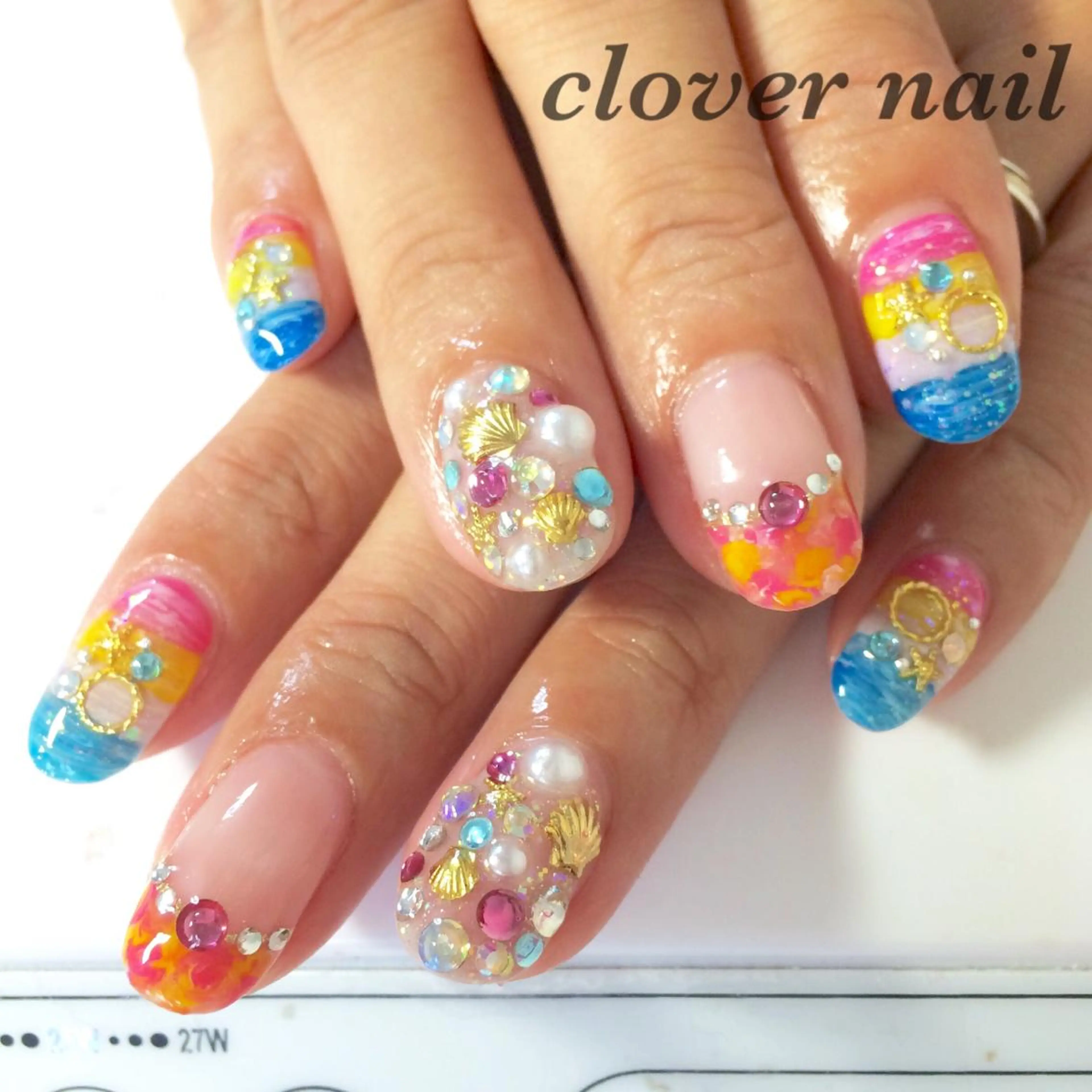 ネイル clover nailのネイルデザイン