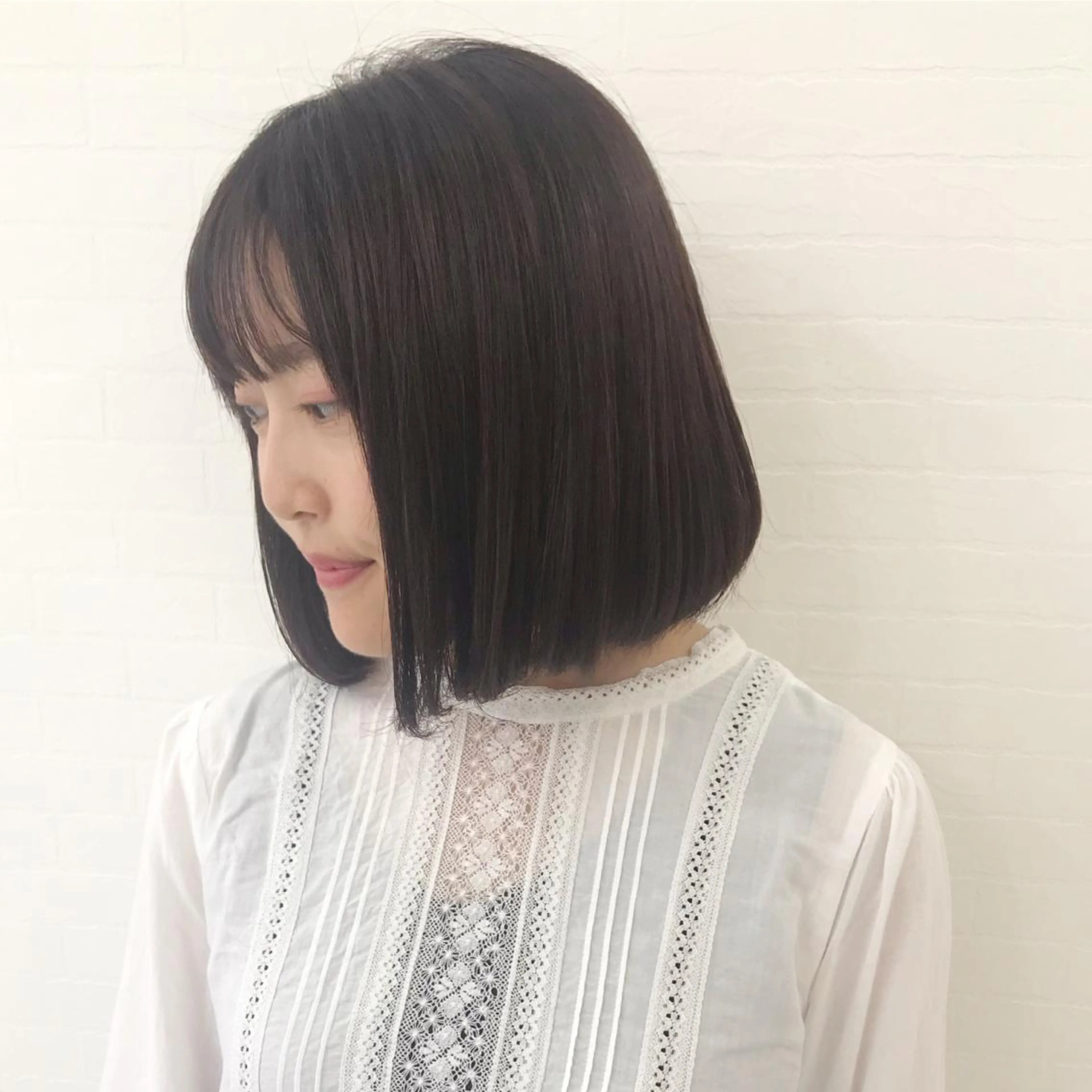 ミディアム カラー オリーブ/アッシュ やわらか透明感カラーのヘアスタイル