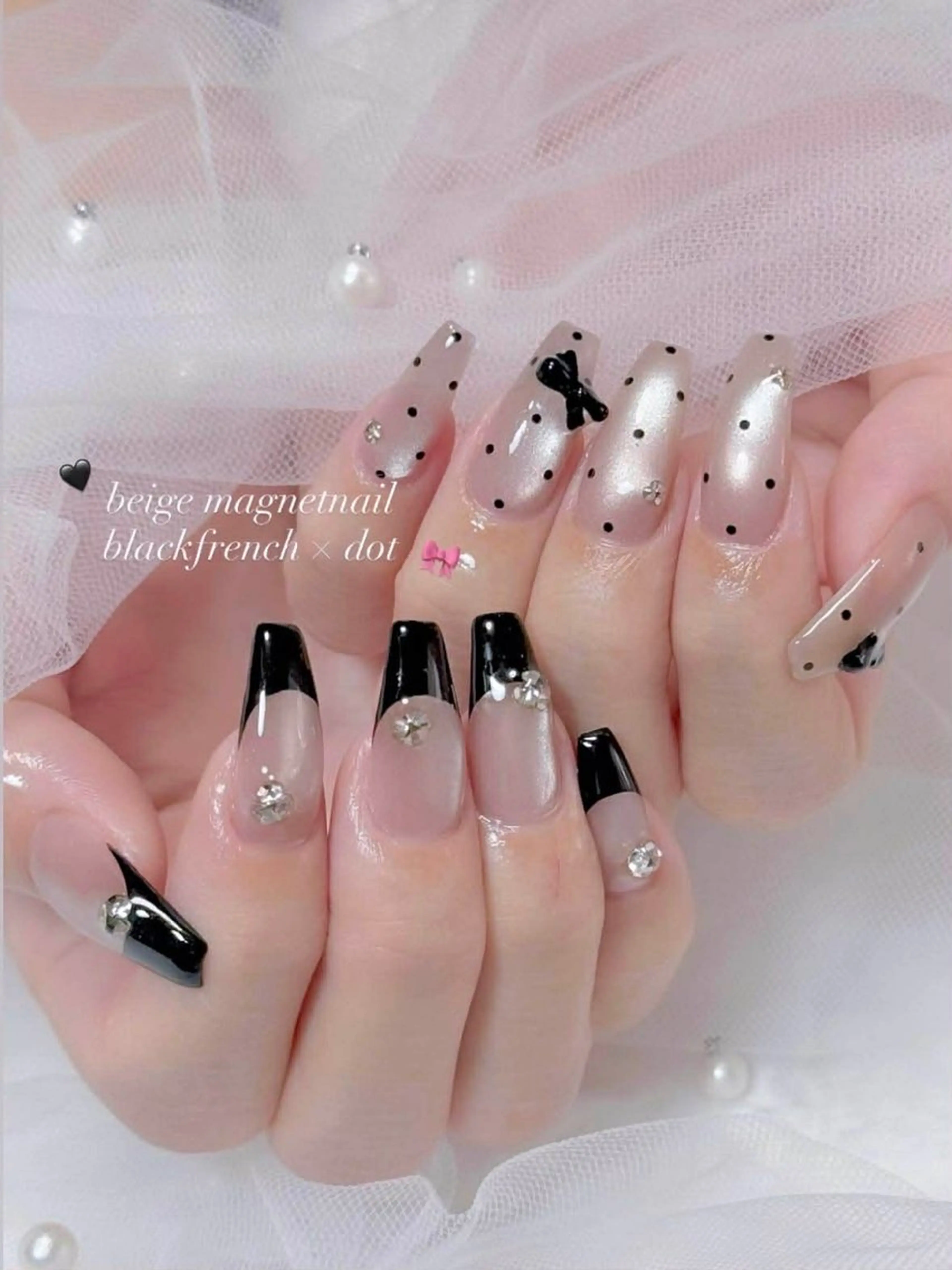 ネイル チークネイル フットネイル フレンチネイル グラデーション 韓国ネイル ハンドネイル harari ri..のネイルデザイン