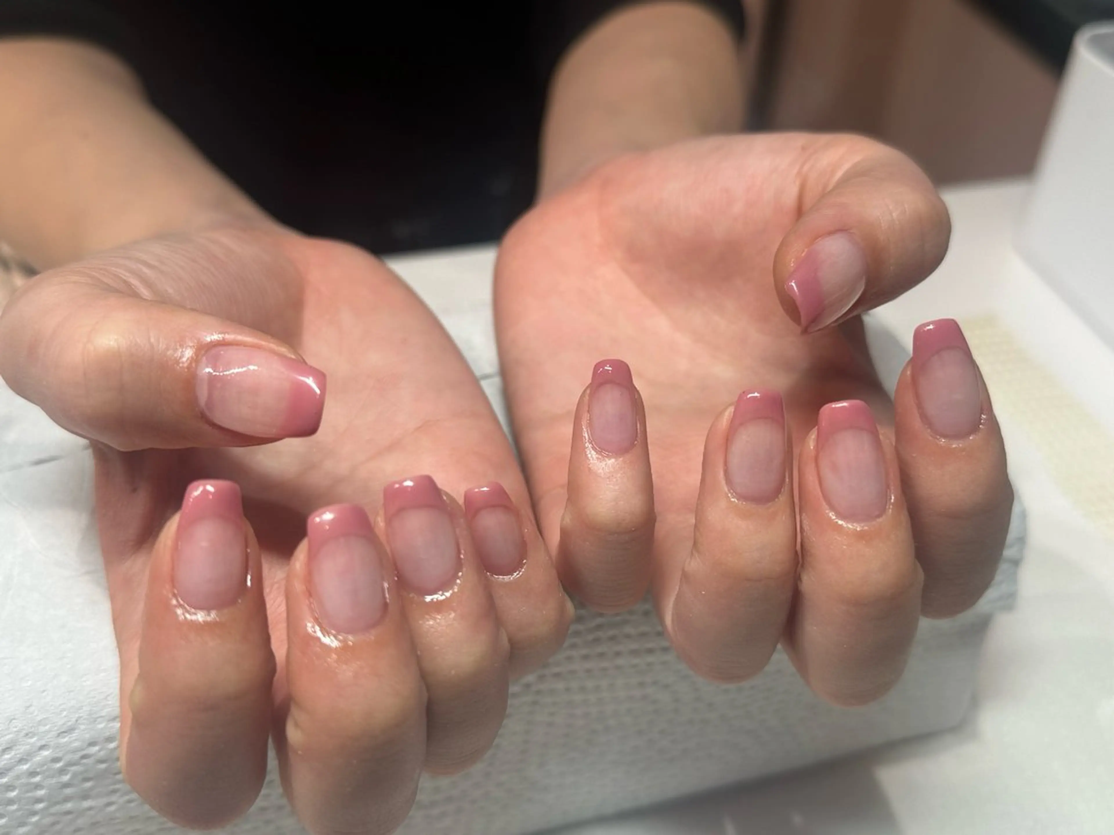 ネイル フレンチネイル ピンク Roy 心斎橋 IINUMAのネイルデザイン