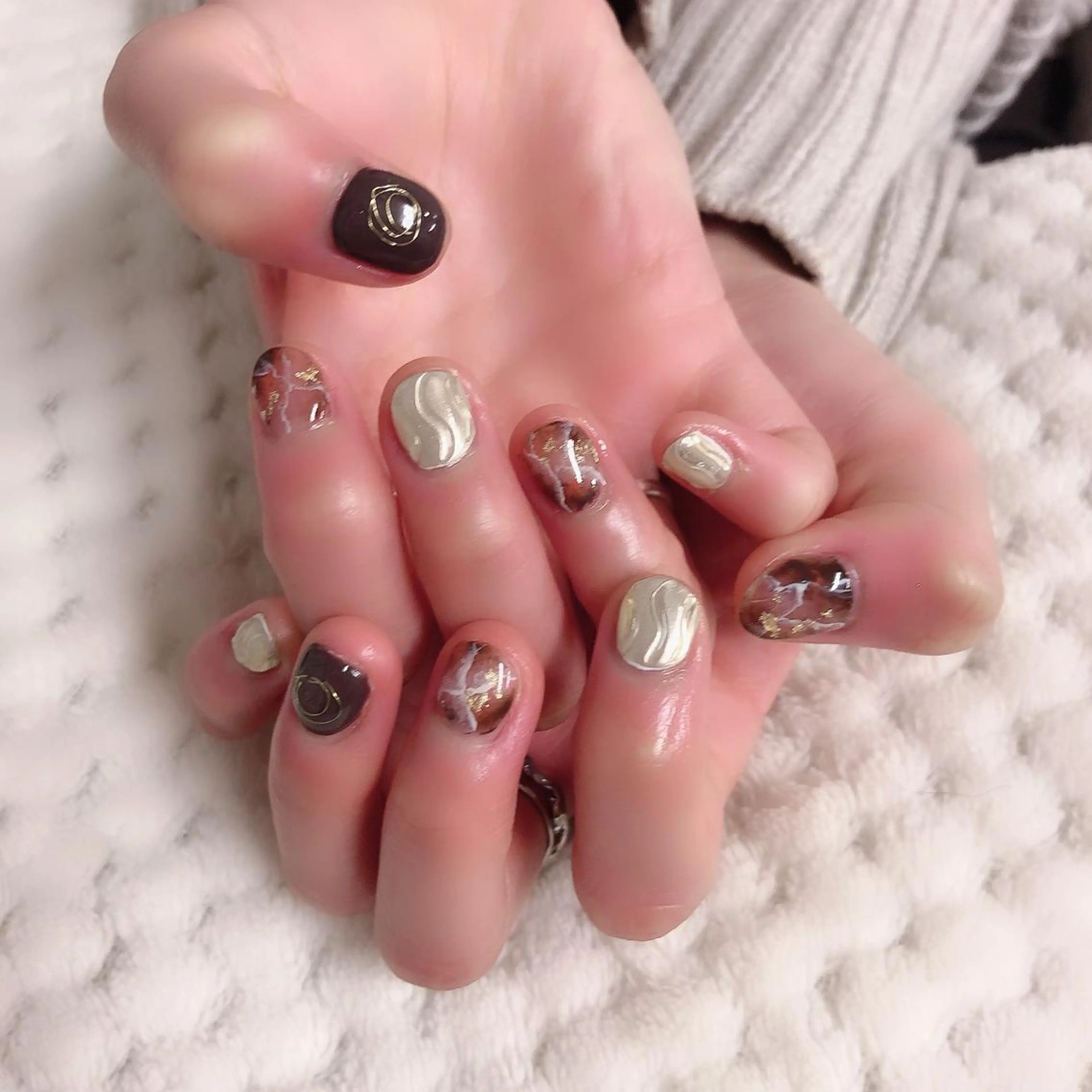 ネイル ミラーネイル ニュアンスネイル ono megumiのネイルデザイン