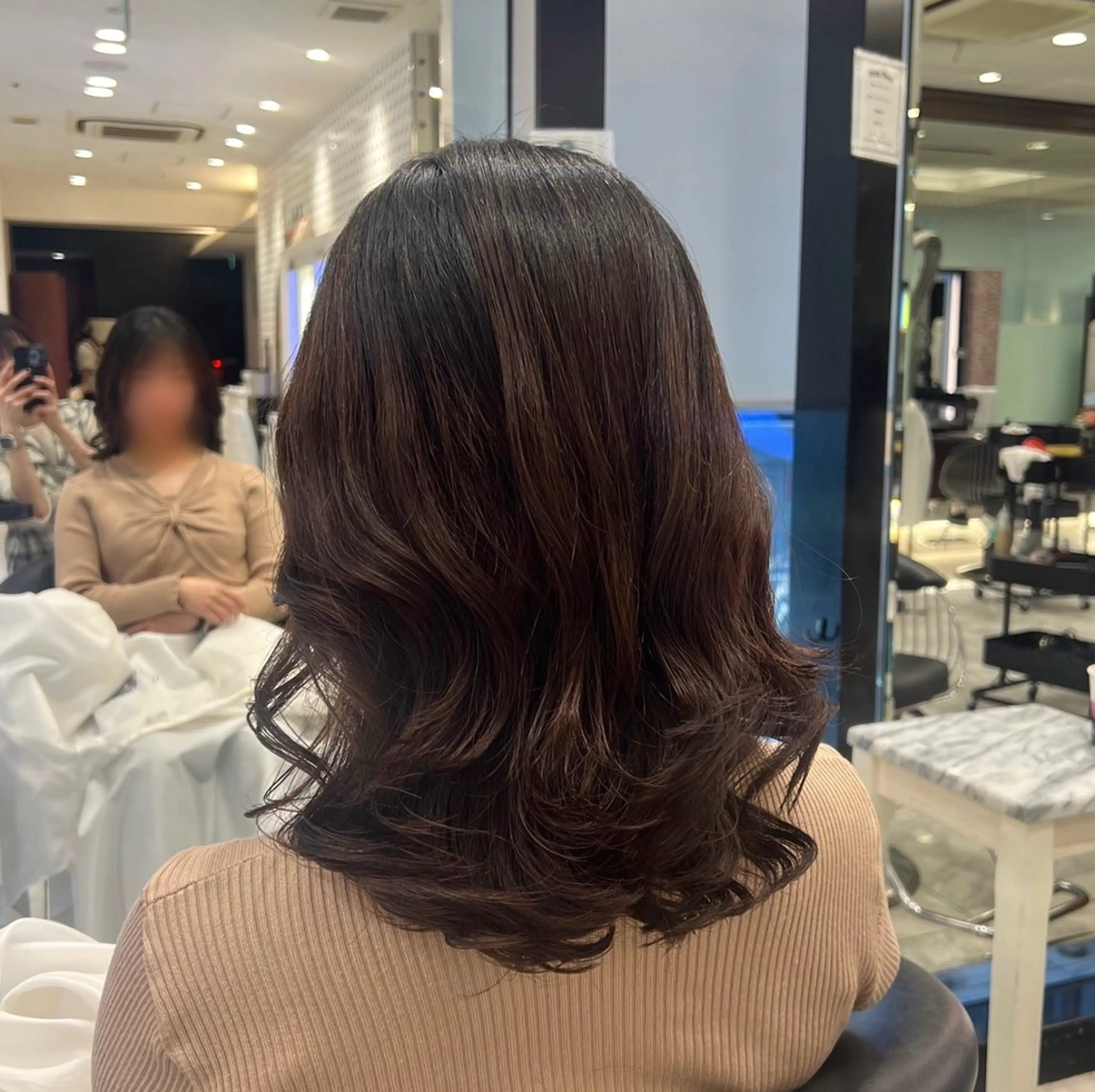 ミディアム パーマ カット パーマ コテ巻きパーマ💙 シノヤユイのヘアスタイル