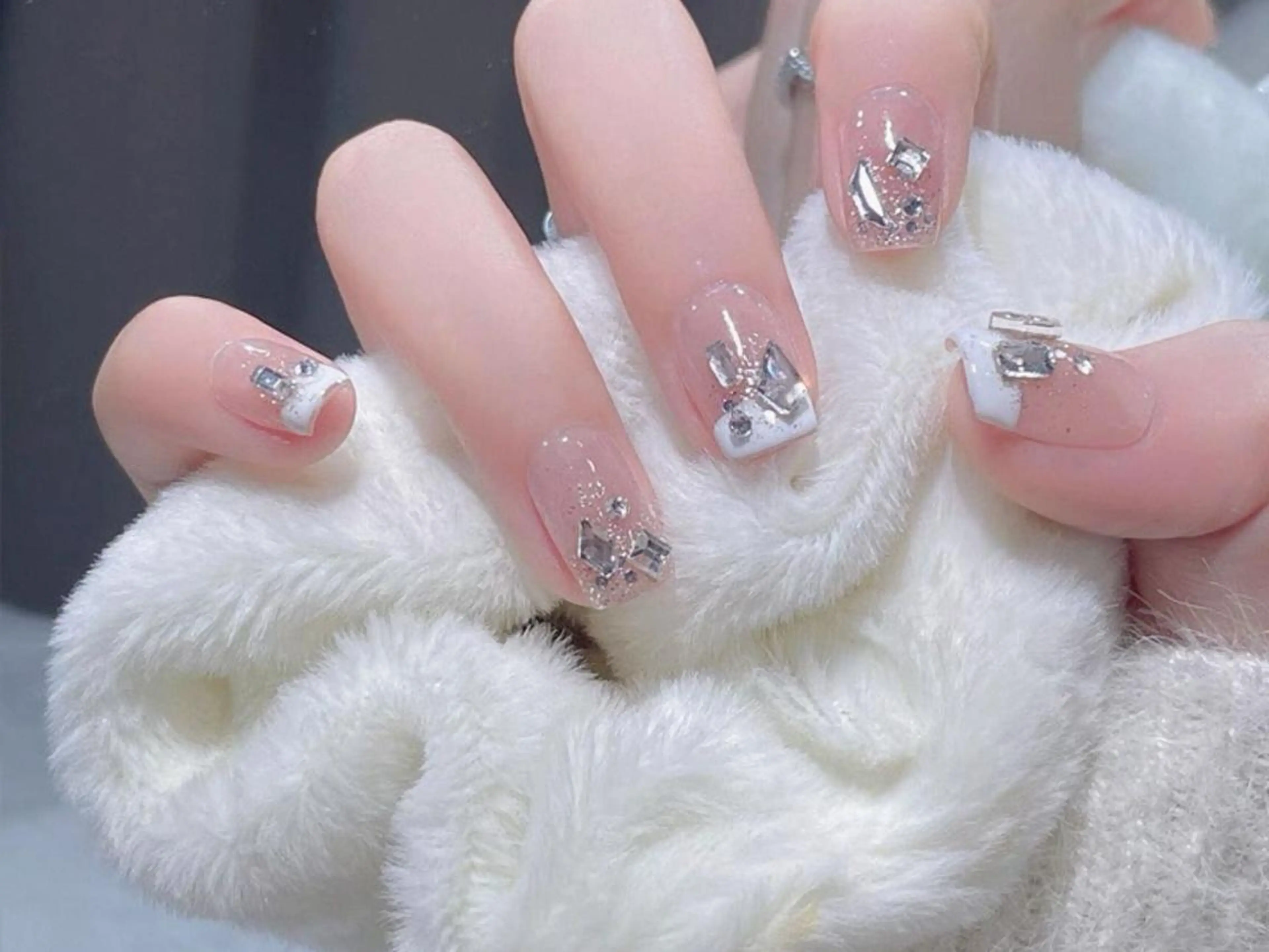 ネイル アートネイル ジェルネイル ガーリー グラデーション キラキラネイル ハンドネイル ハンドケア 🎀Sense Nail渋谷店🎀のネイルデザイン