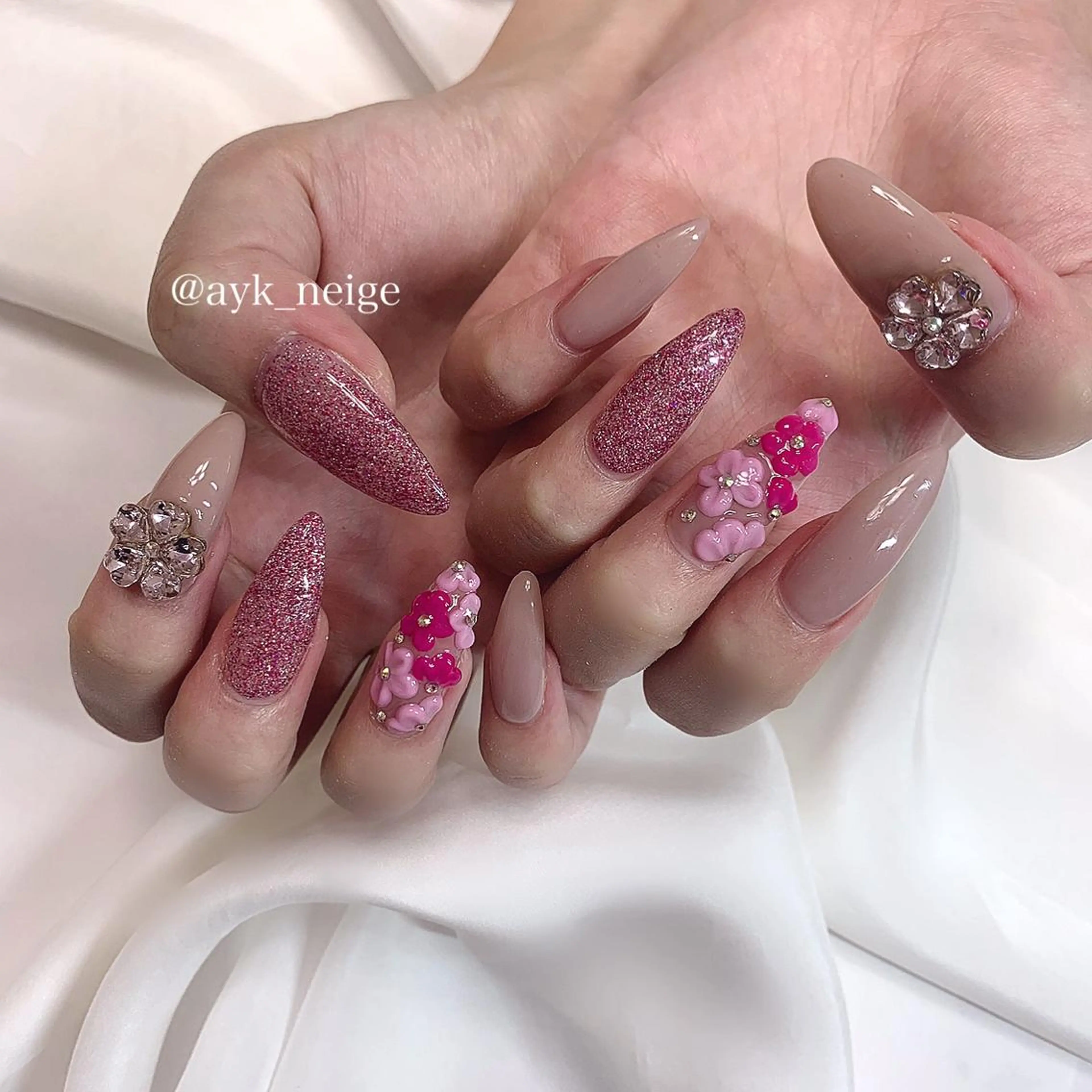 ネイル オーロラネイル フットネイル キラキラネイル 韓国ネイル ツイードネイル n'eige nail所属・大谷 綾香のネイルデザイン