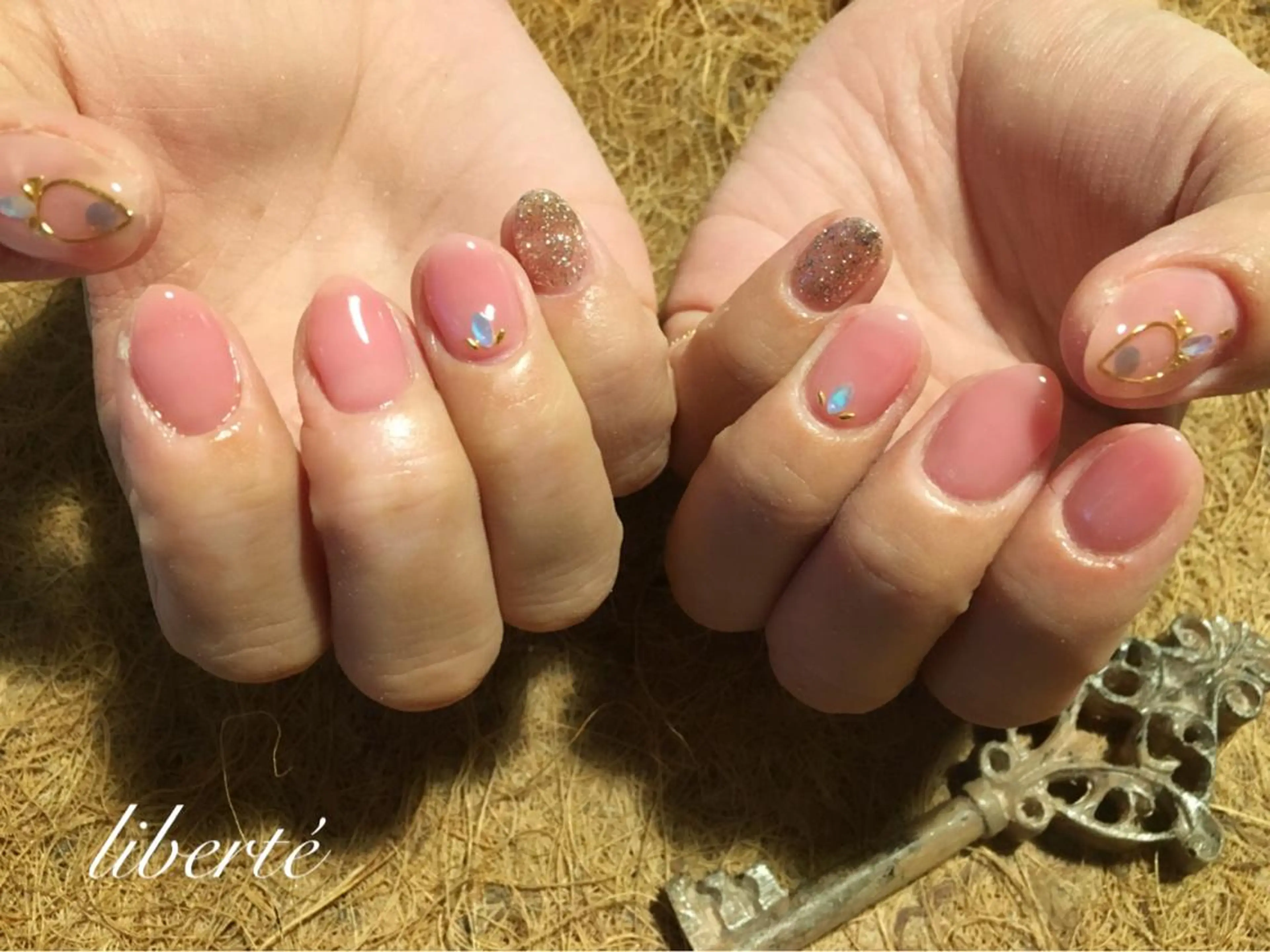 ネイル liberté (リベルテ)のネイルデザイン