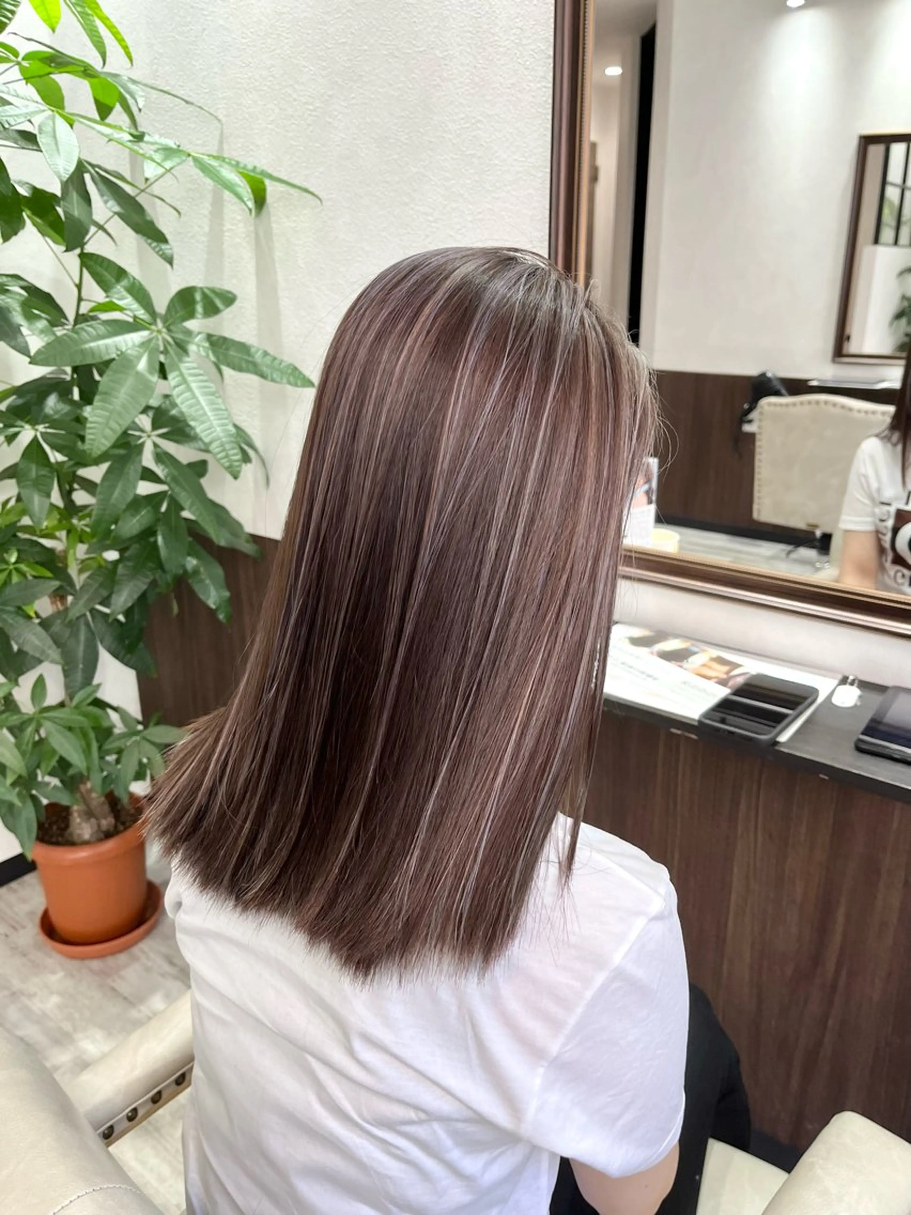 ミディアム カラー ヘアアレンジ Belle hair Design青野大貴のヘアスタイル