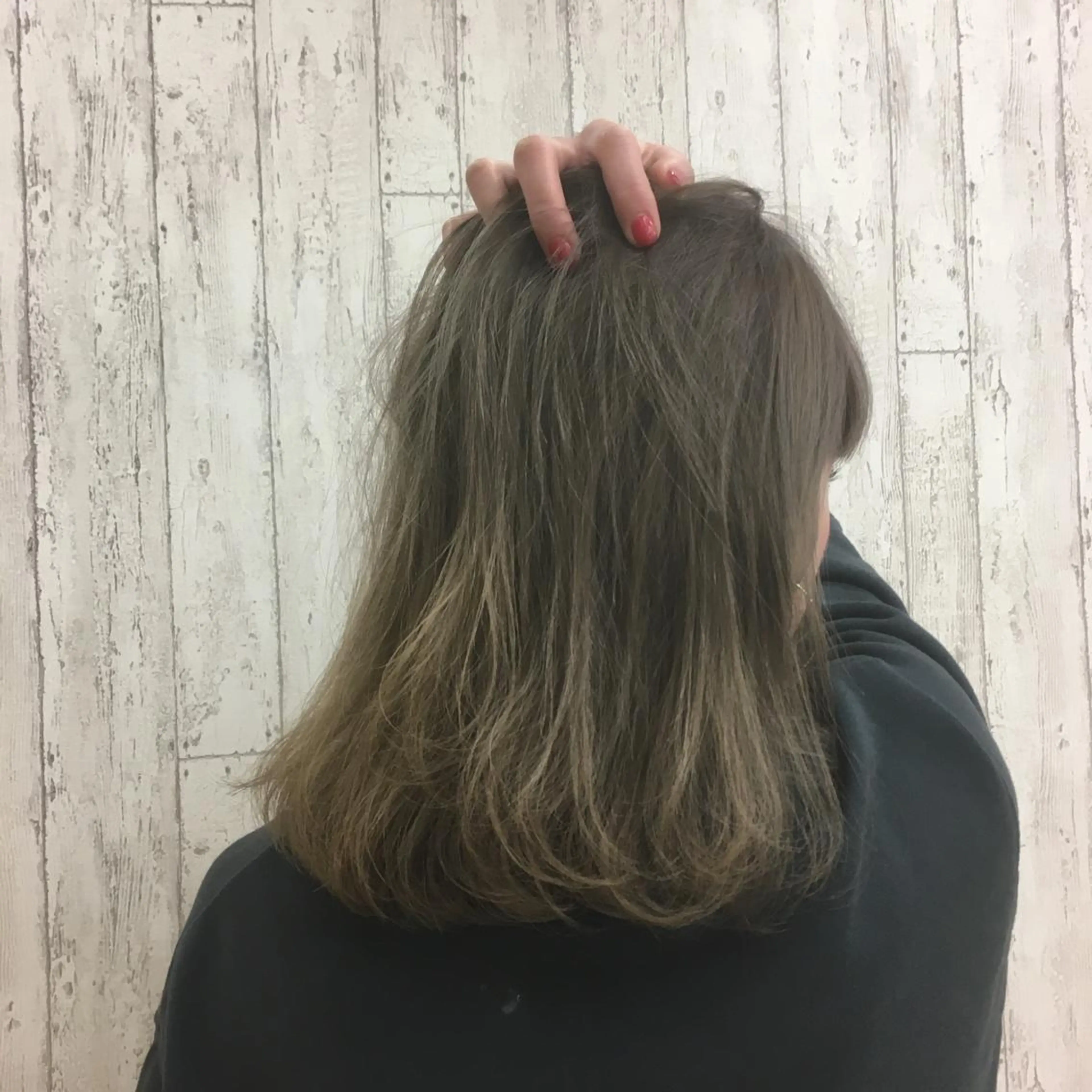 セミロング カラー ベージュカラー グラデーションカラー Kaede .のヘアスタイル