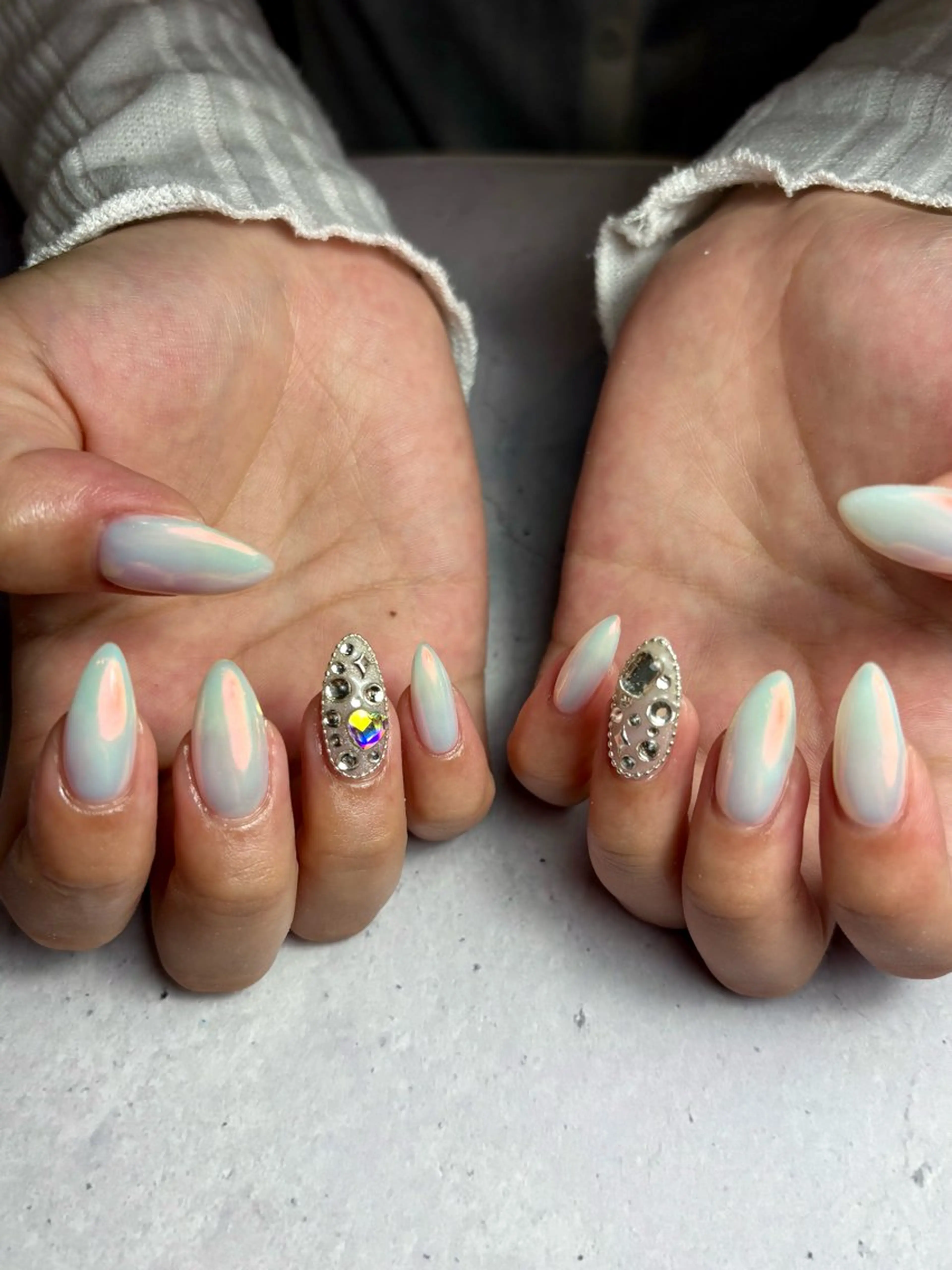 ネイル オーロラネイル ハンドネイル ネイルサロン kupuのネイルデザイン