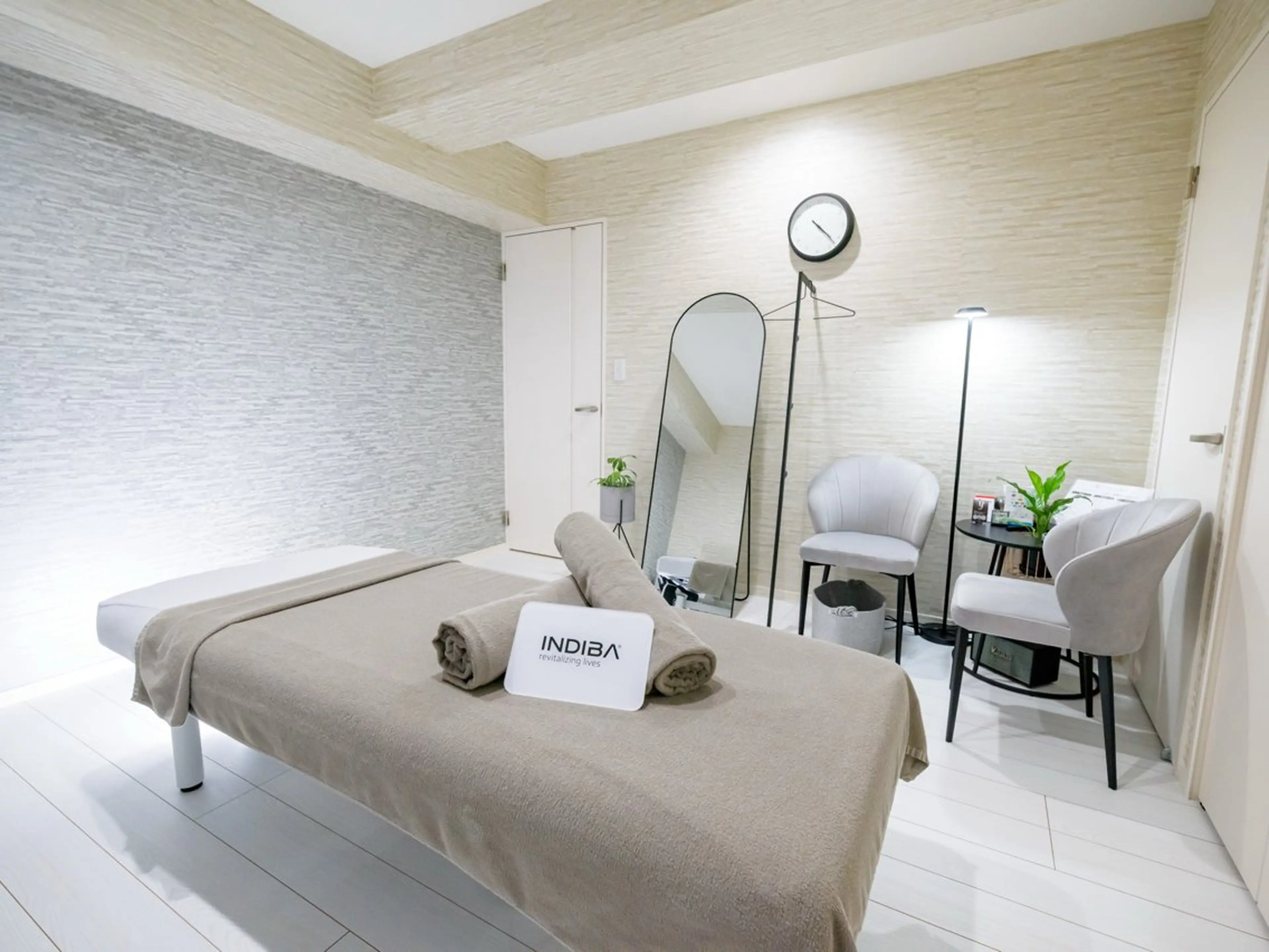 refiel たまプラーザ店所属・藤井 りさのエステ・リラクイメージ