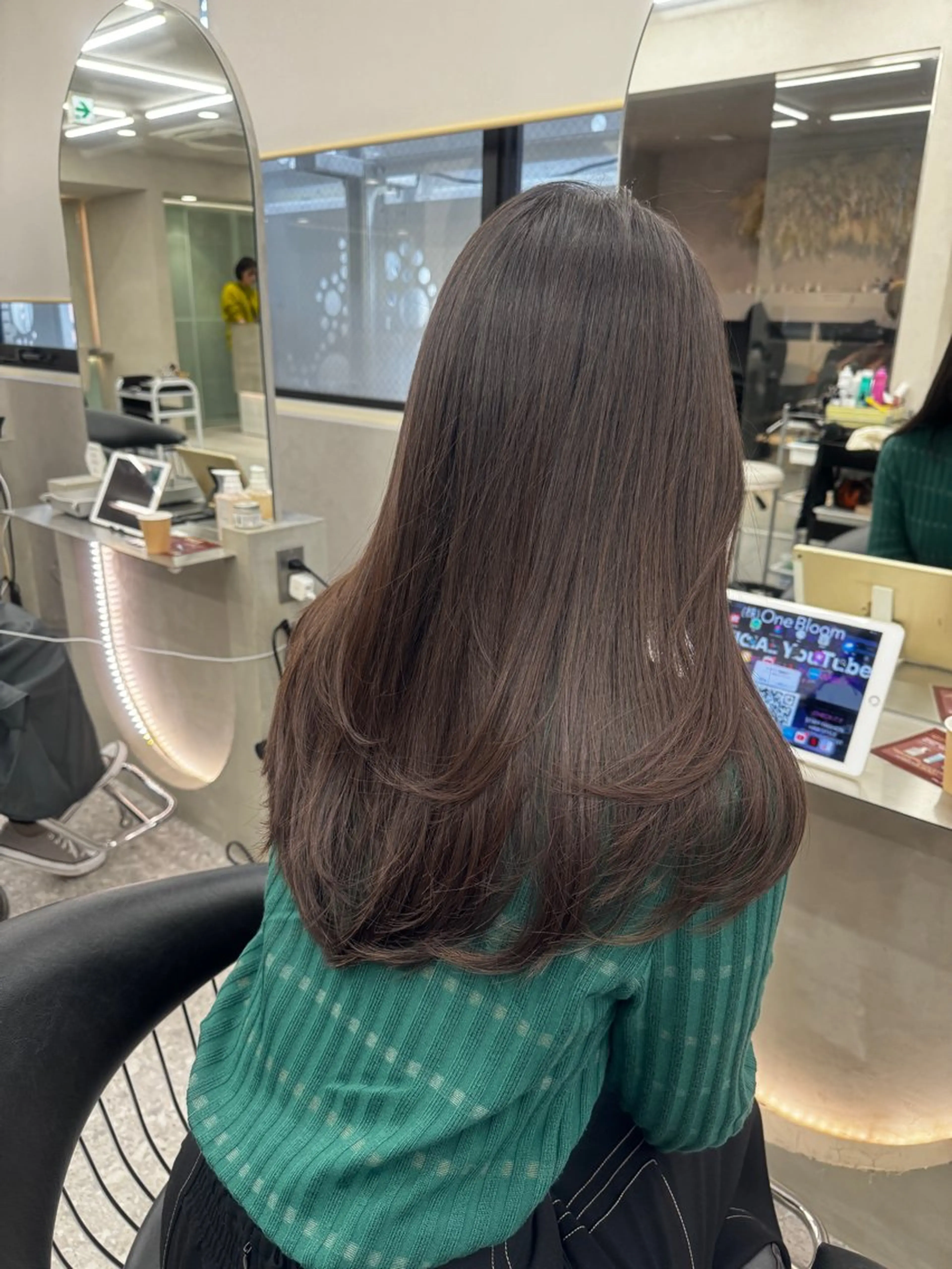 セミロング 韓国風ヘア レイヤーカット トリートメント 顔周り🇰🇷ロンド レイヤー✨カジワラのヘアスタイル