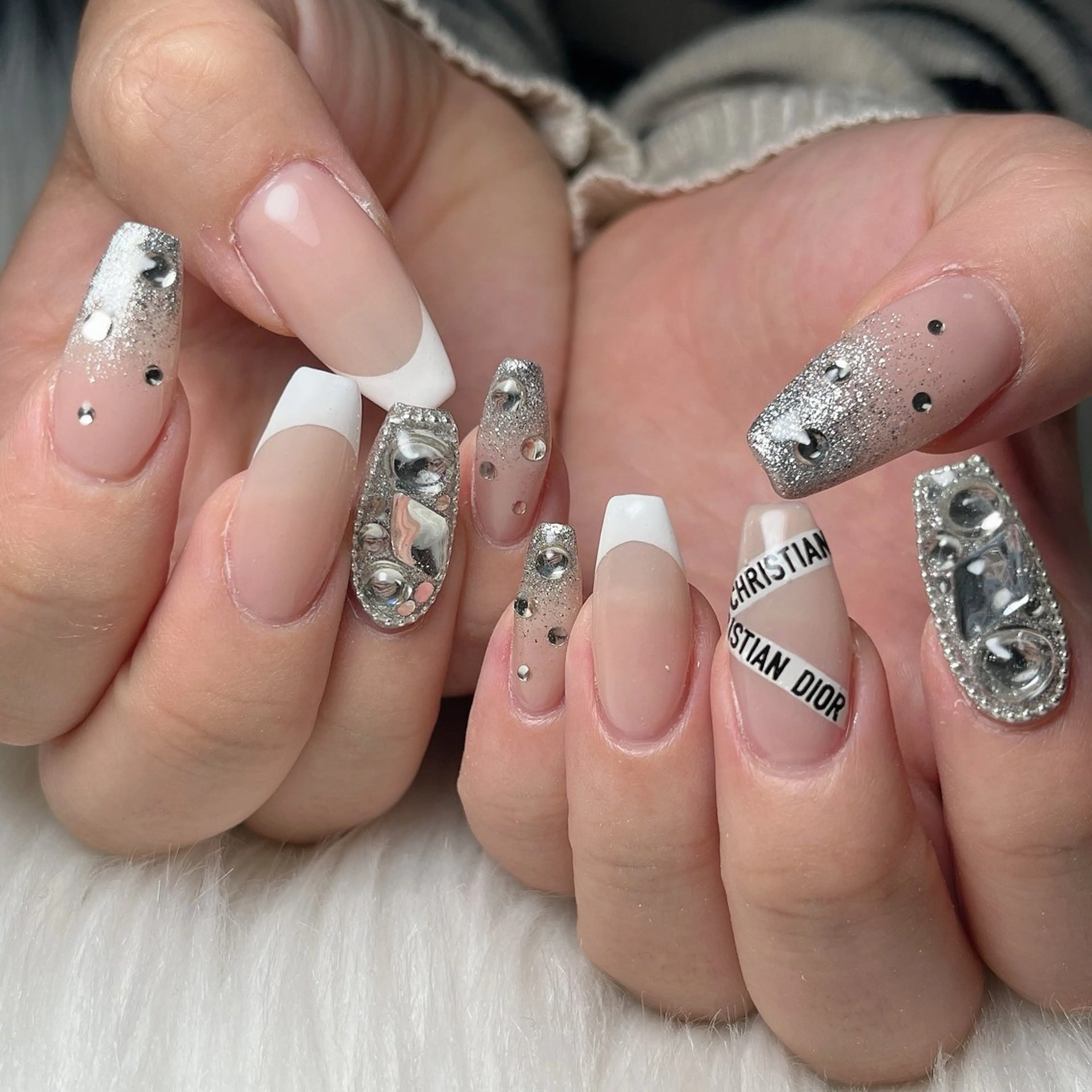 ネイル 韓国ネイル ラメ(グリッター) 持ち込み ハンドネイル 🐕‍🦺Yappy 💗A-tanのネイルデザイン