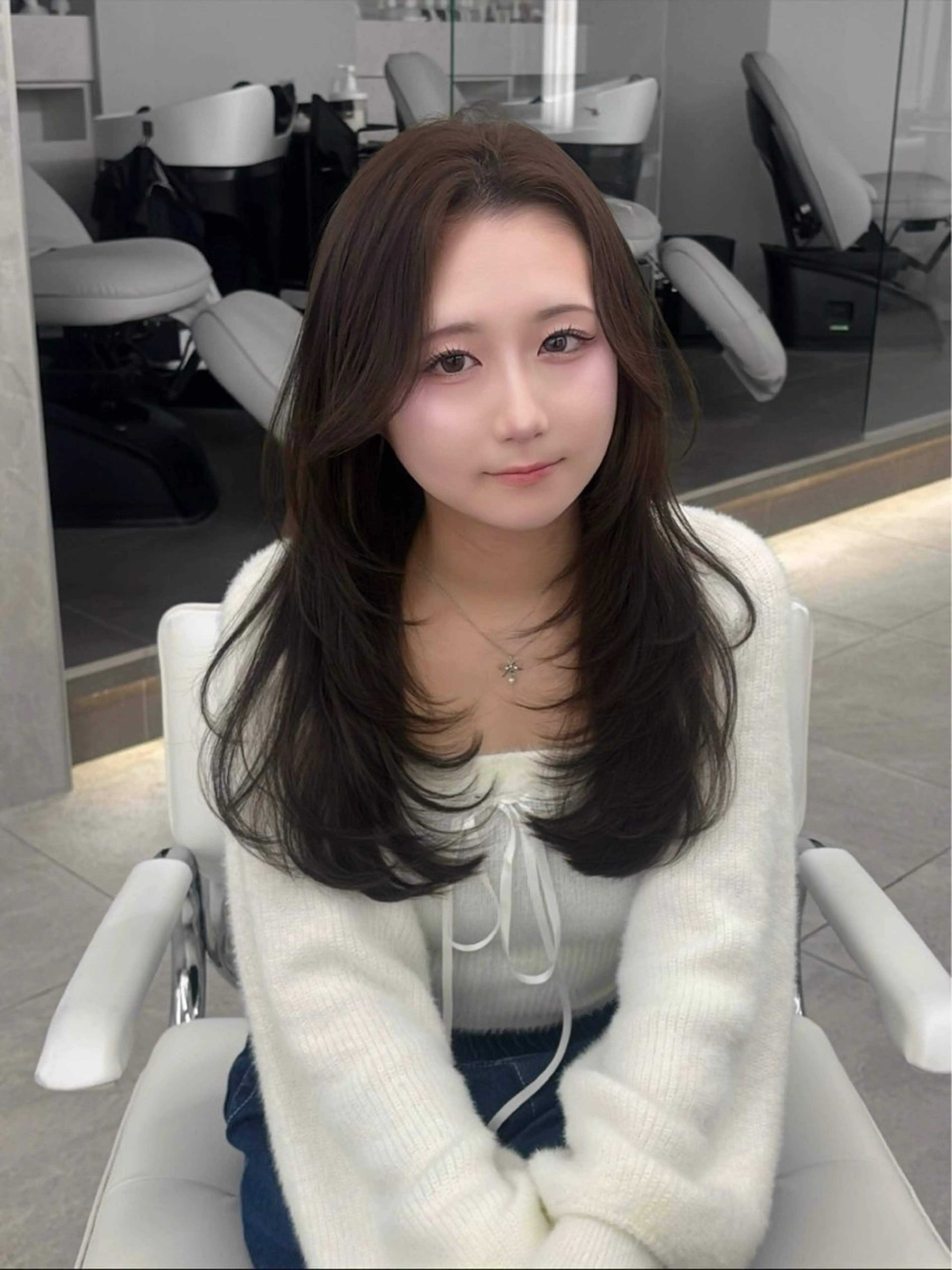 ロング 透明感カラー / 艶カラー/ あいりのヘアスタイル