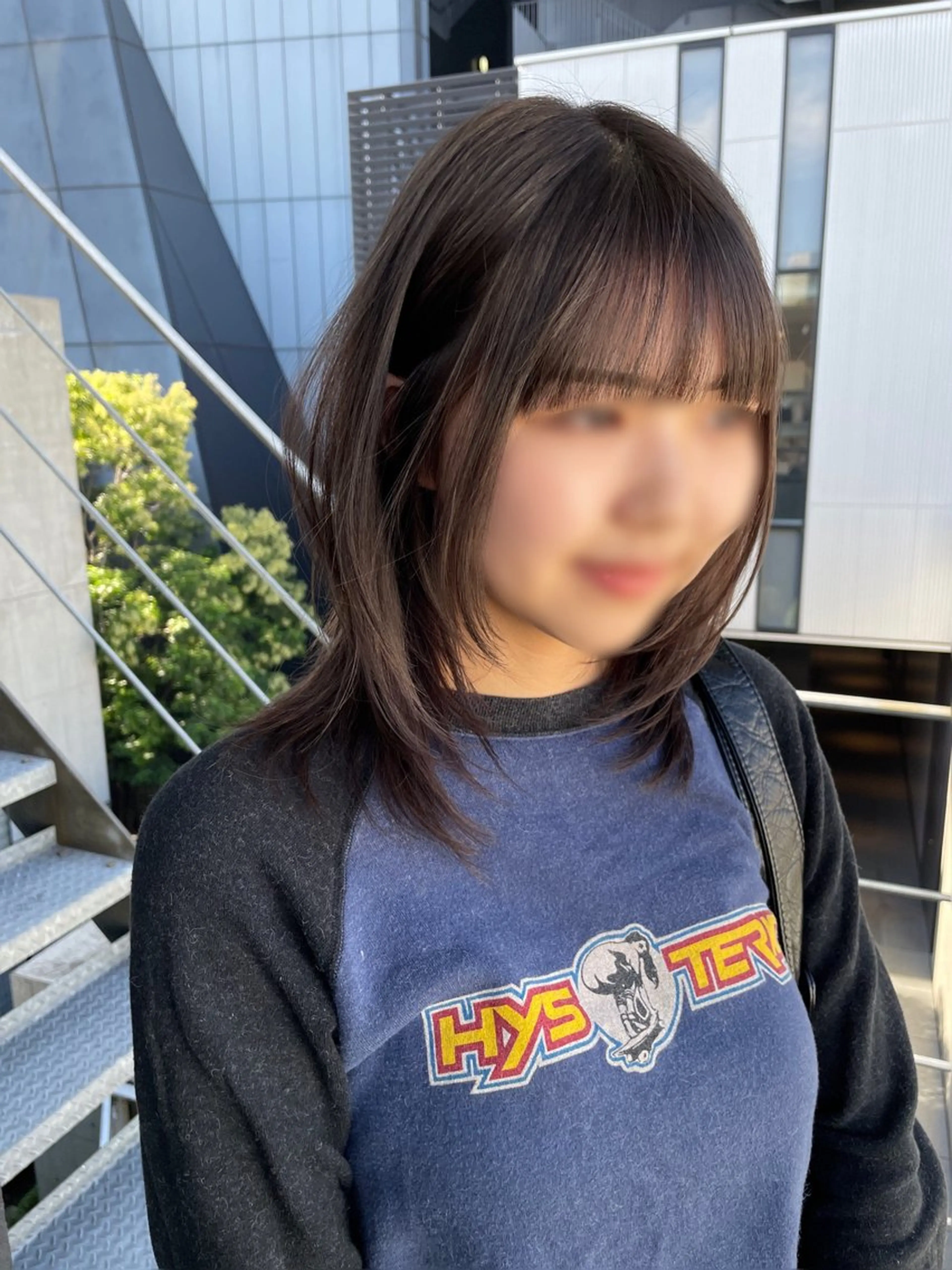 セミロング 韓国風ヘア レイヤーカット カット 韓国リアルハッシュ レイヤーカットのヘアスタイル