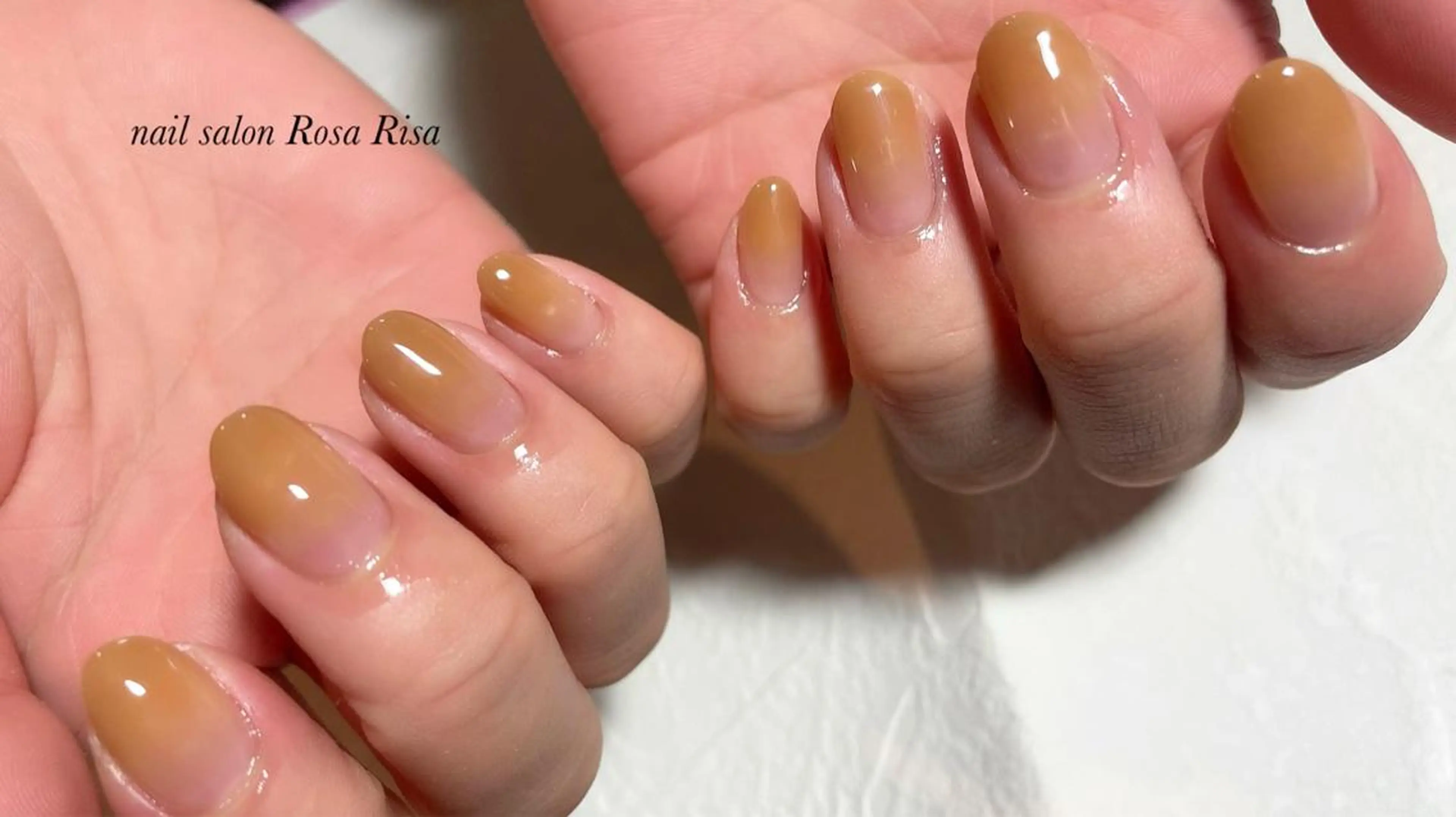 ショート ネイル グラデーション ネイルスタジオ シェイクユアハンズのネイルデザイン