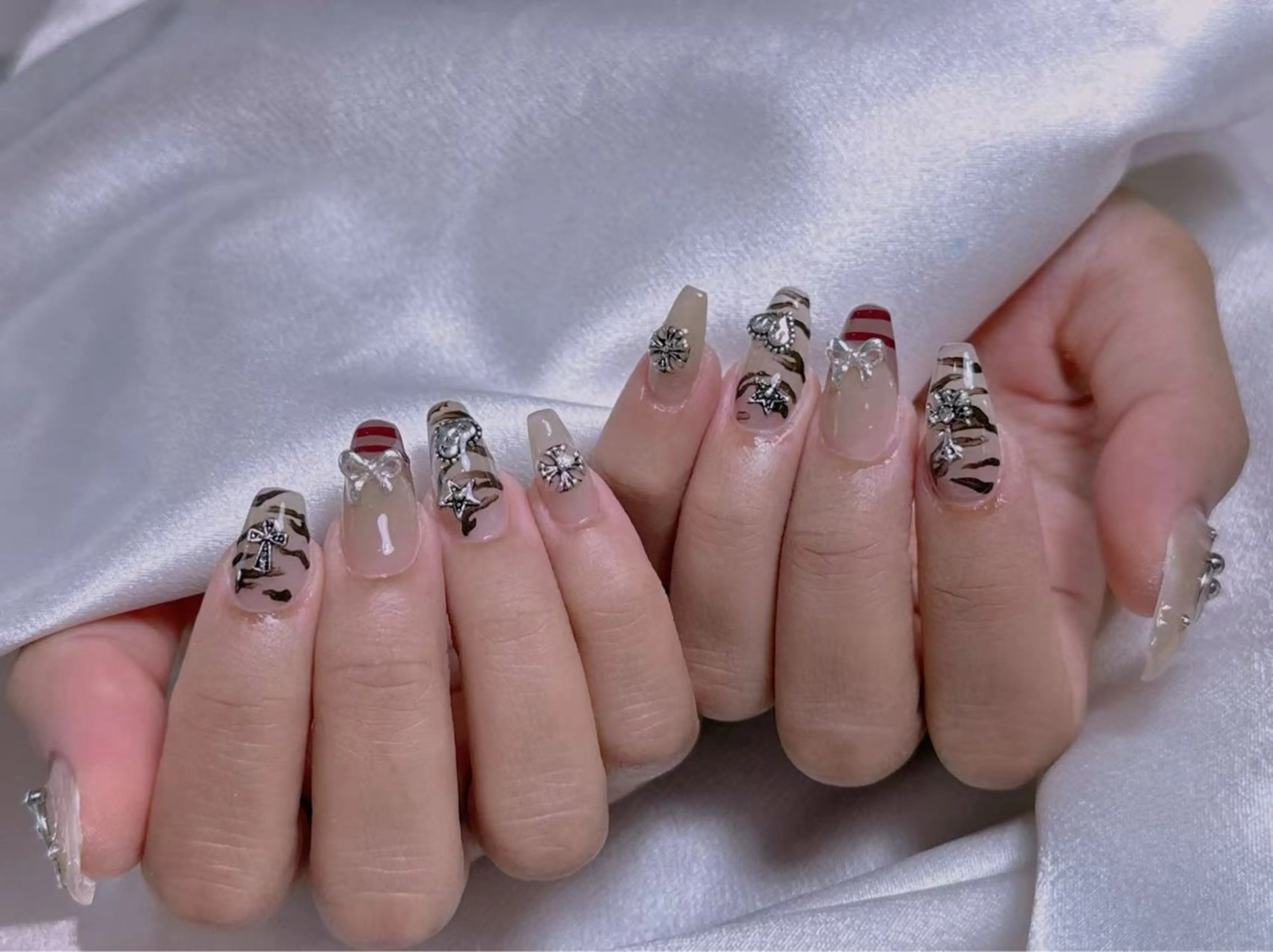 ネイル 長さ出し専門店 RIRIのネイルデザイン