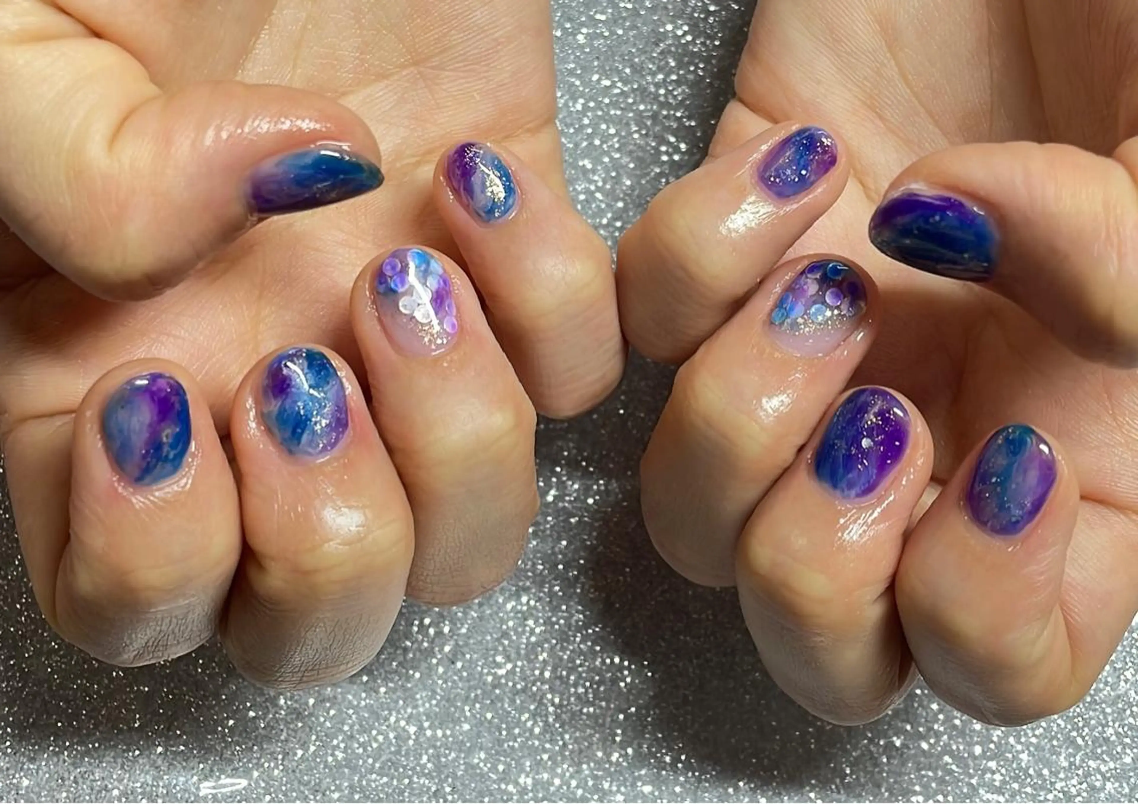 ネイル ハンドネイル VIERU 🌈🎀💖のネイルデザイン