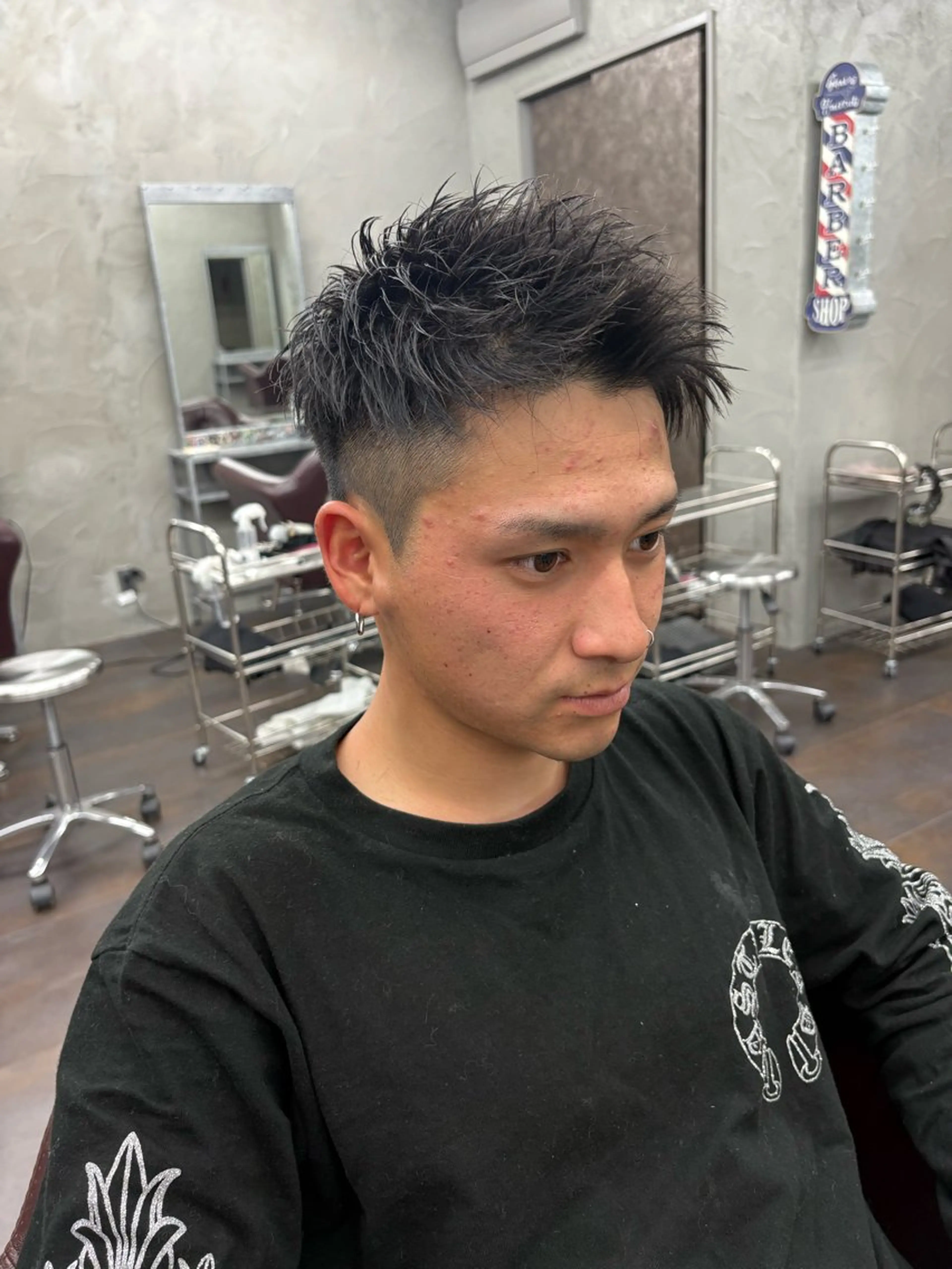 ショート メンズ モヒカン 西田 龍我のヘアスタイル