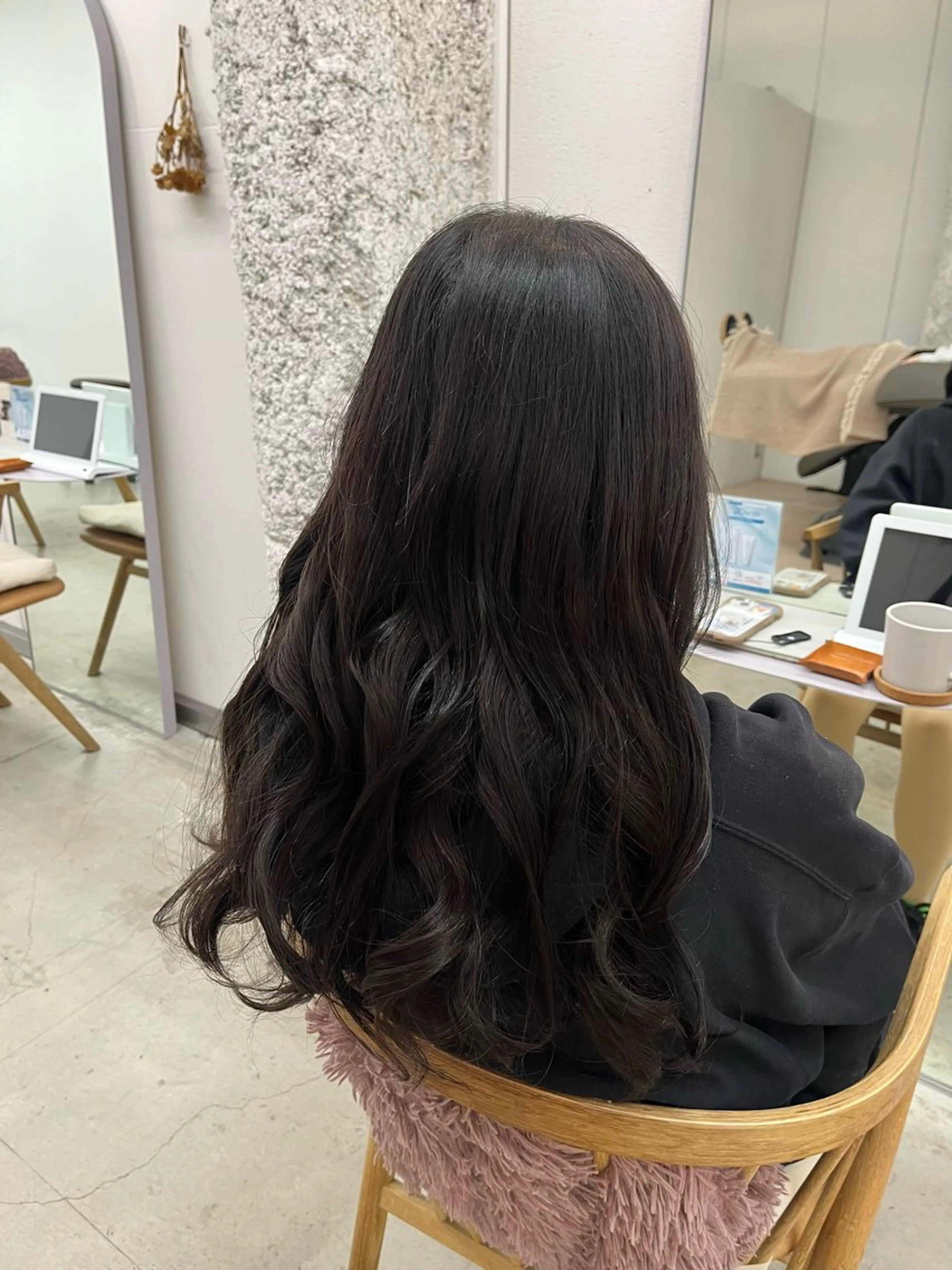 ロング カラー ヘアカラー トリートメント 🌼花屋併設🌼 木下奈々望のヘアスタイル