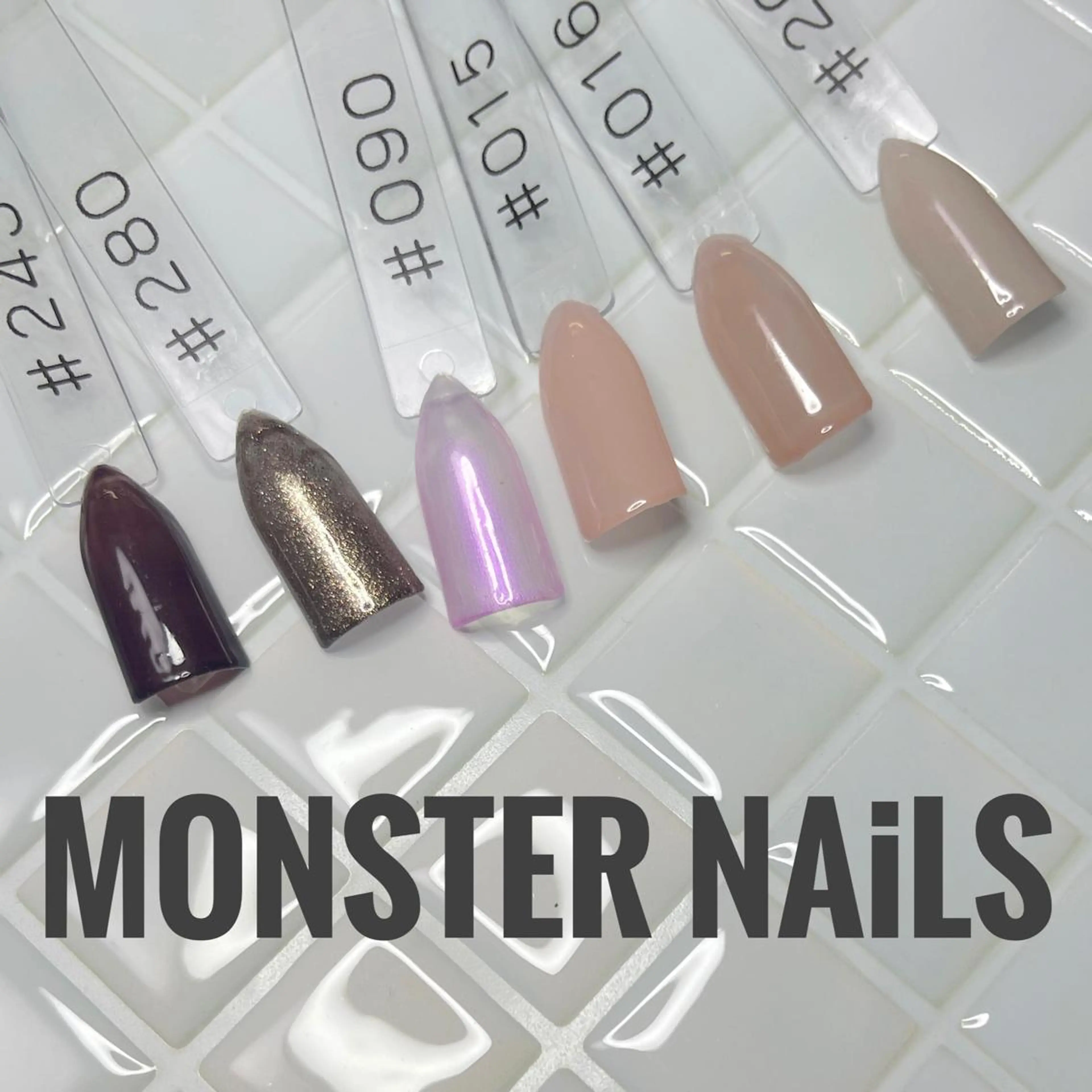 ネイル MONSTER NAiLSのネイルデザイン