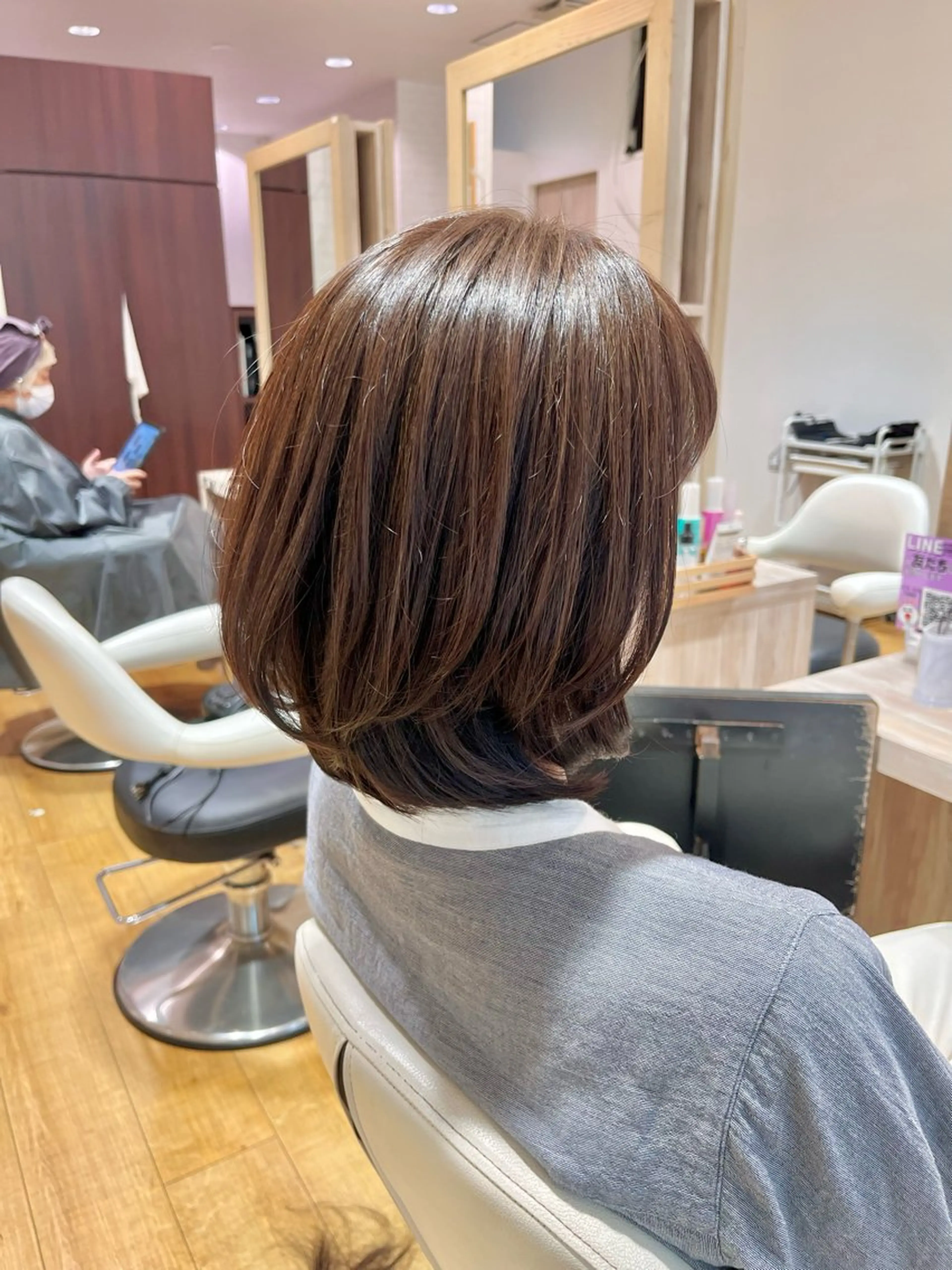 ミディアム emma 星野のヘアスタイル