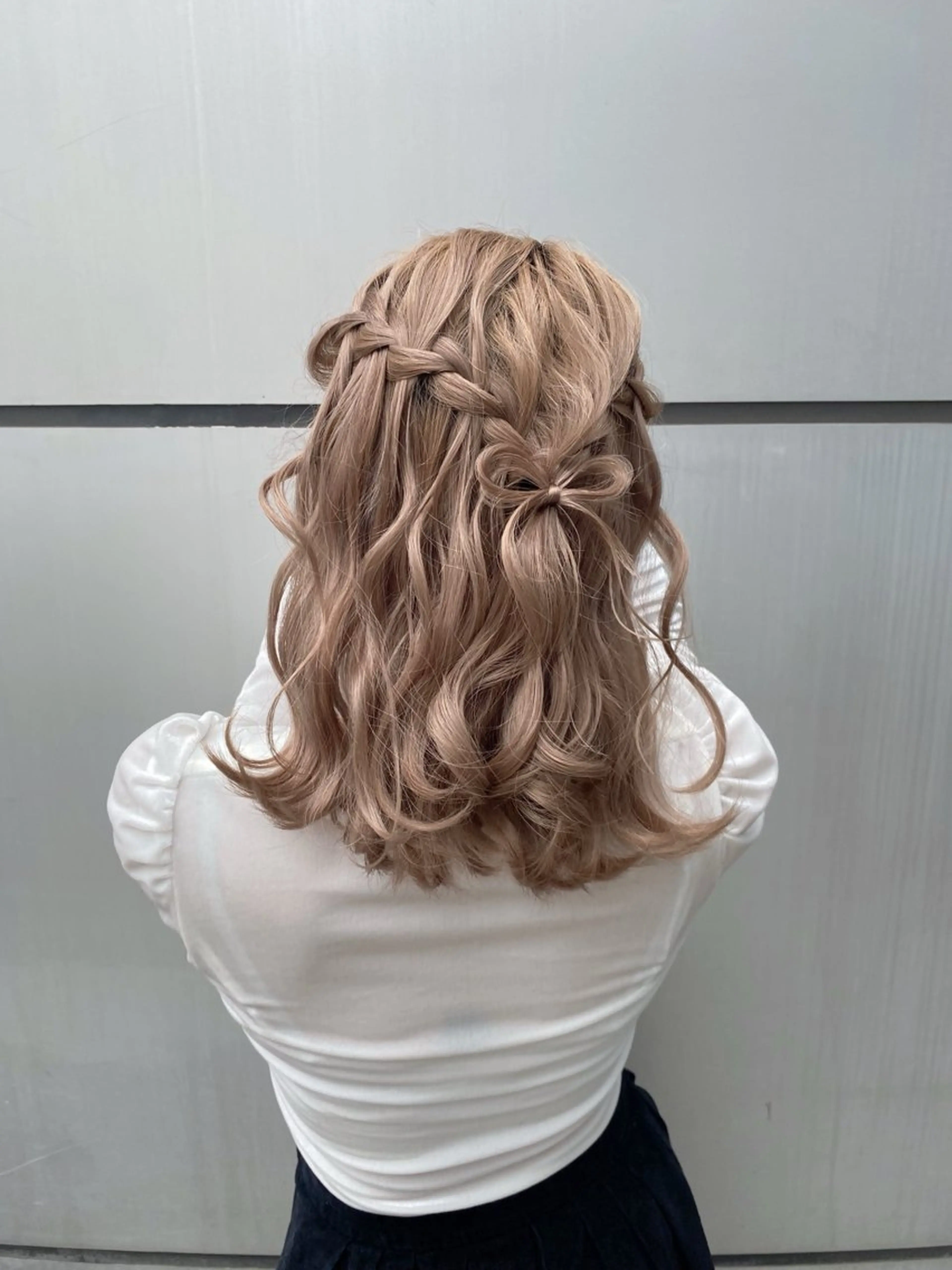 ミディアム 秋元 利央のヘアスタイル