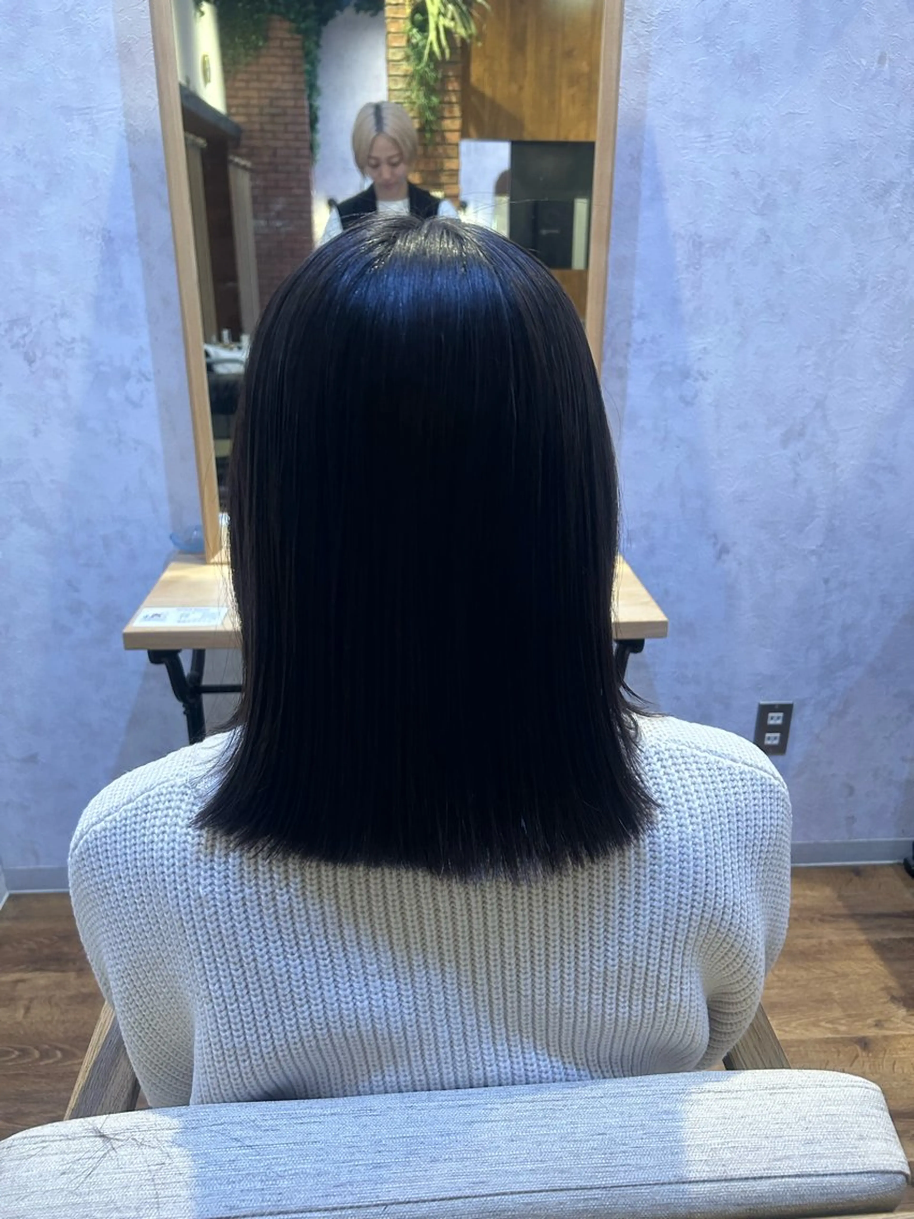 ミディアム カット 尾崎 恭子のヘアスタイル