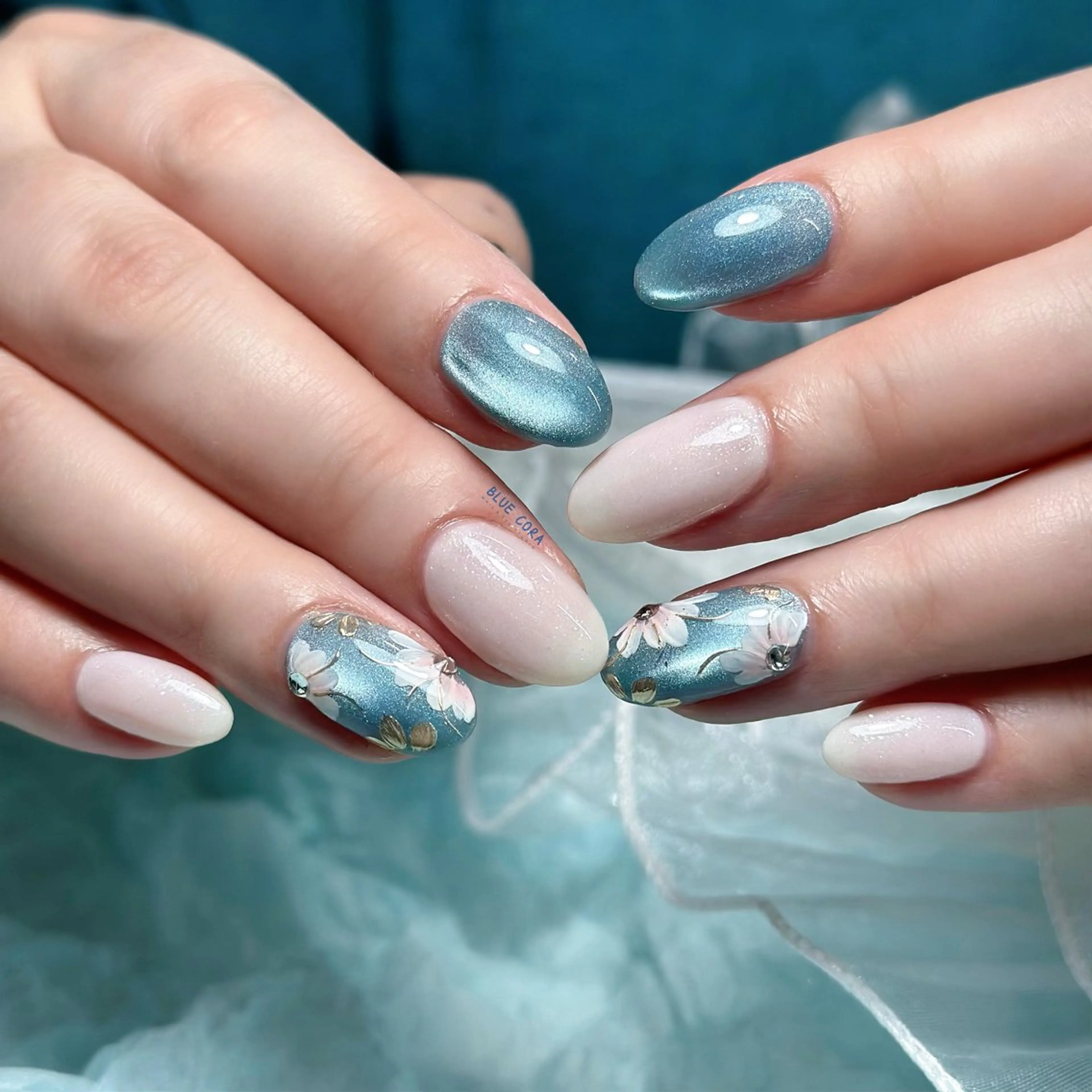 ネイル マグネットネイル マットネイル ハンドネイル ハンドケア BLUE CORAのネイルデザイン
