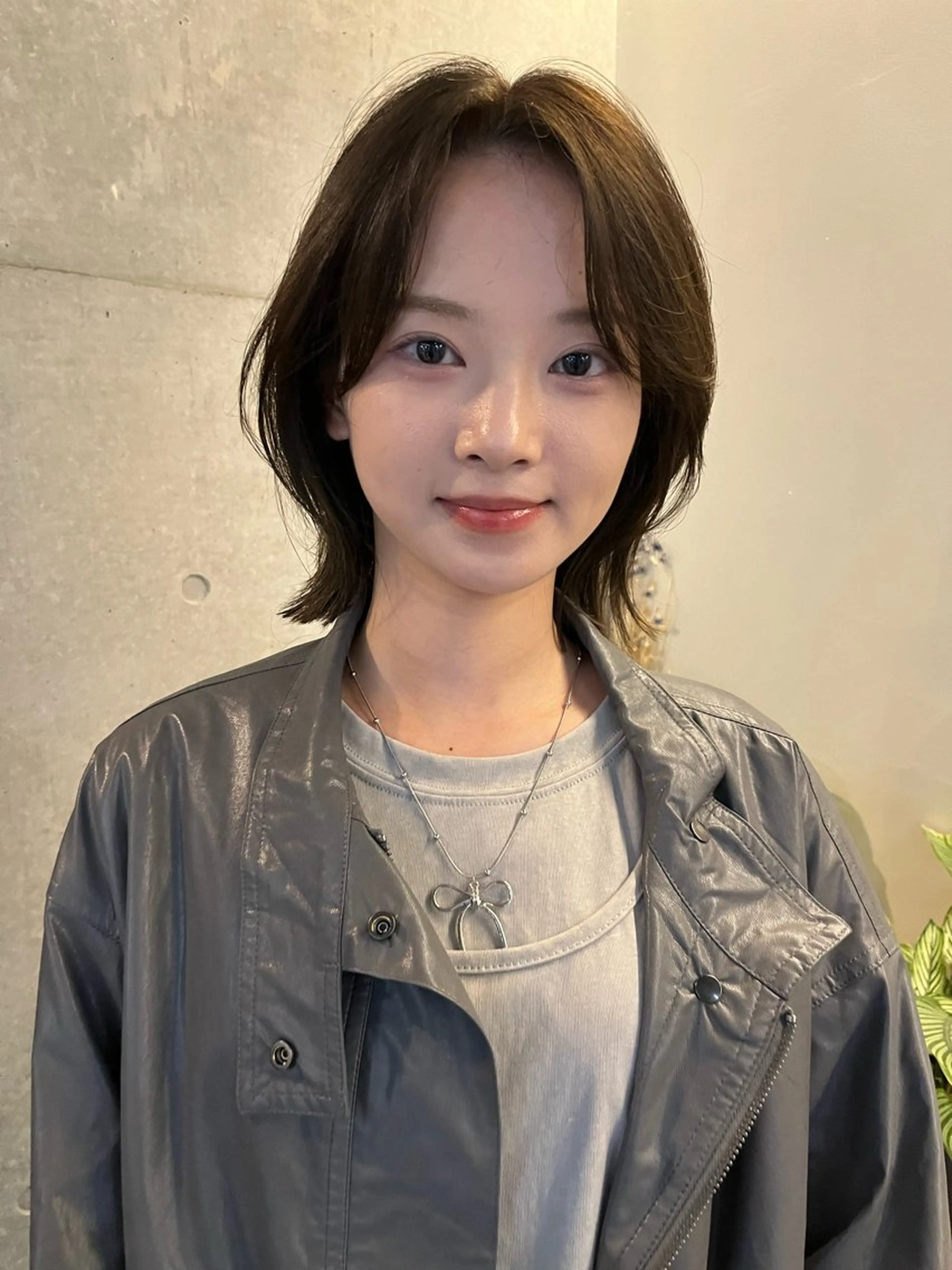 ミディアム レイヤーカット カット ヘアカラー レイヤーカット\ウル フ　chinatsuのヘアスタイル