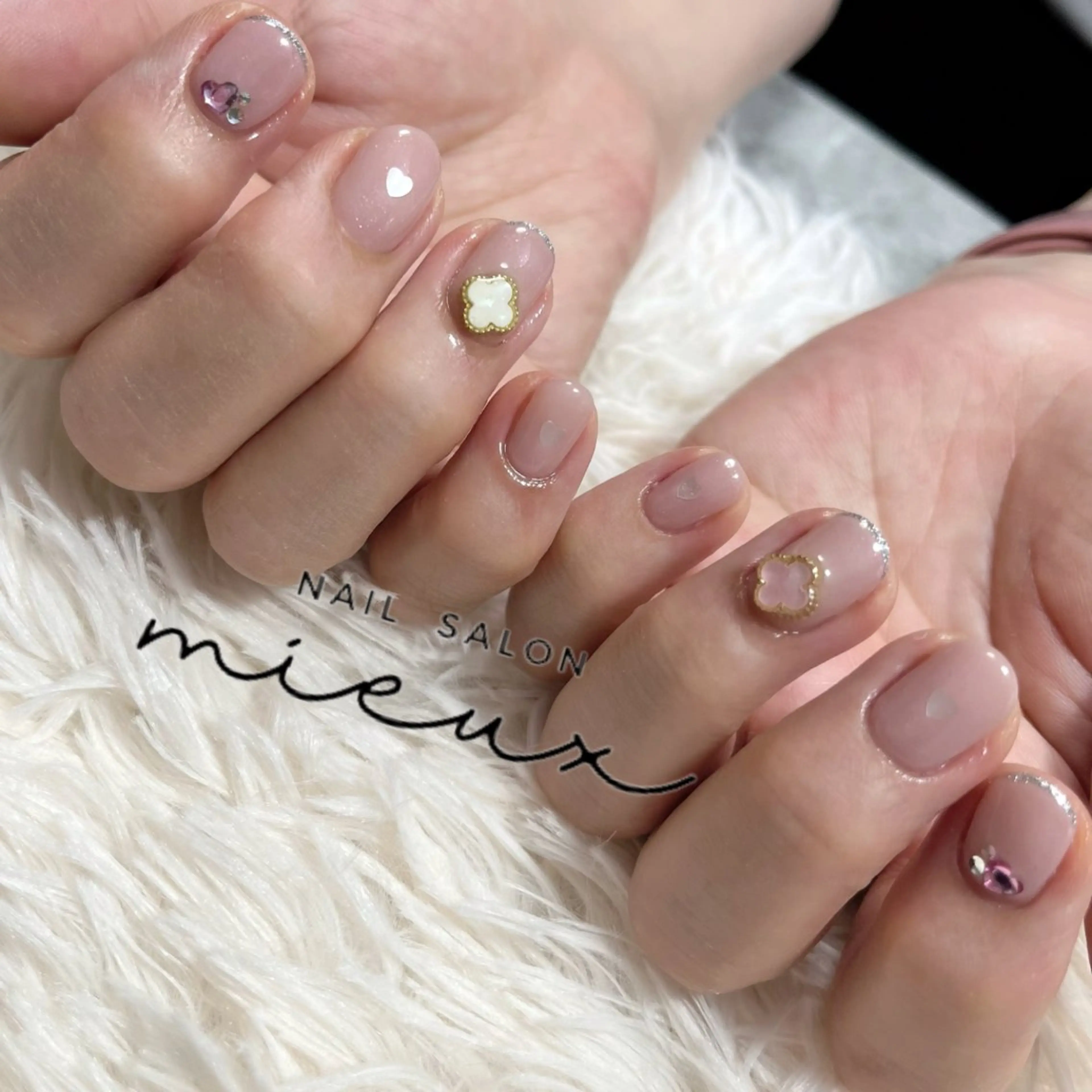 ネイル ストーンネイル ハンドネイル nail salon  mieux所属・nailsalon mieuxのネイルデザイン