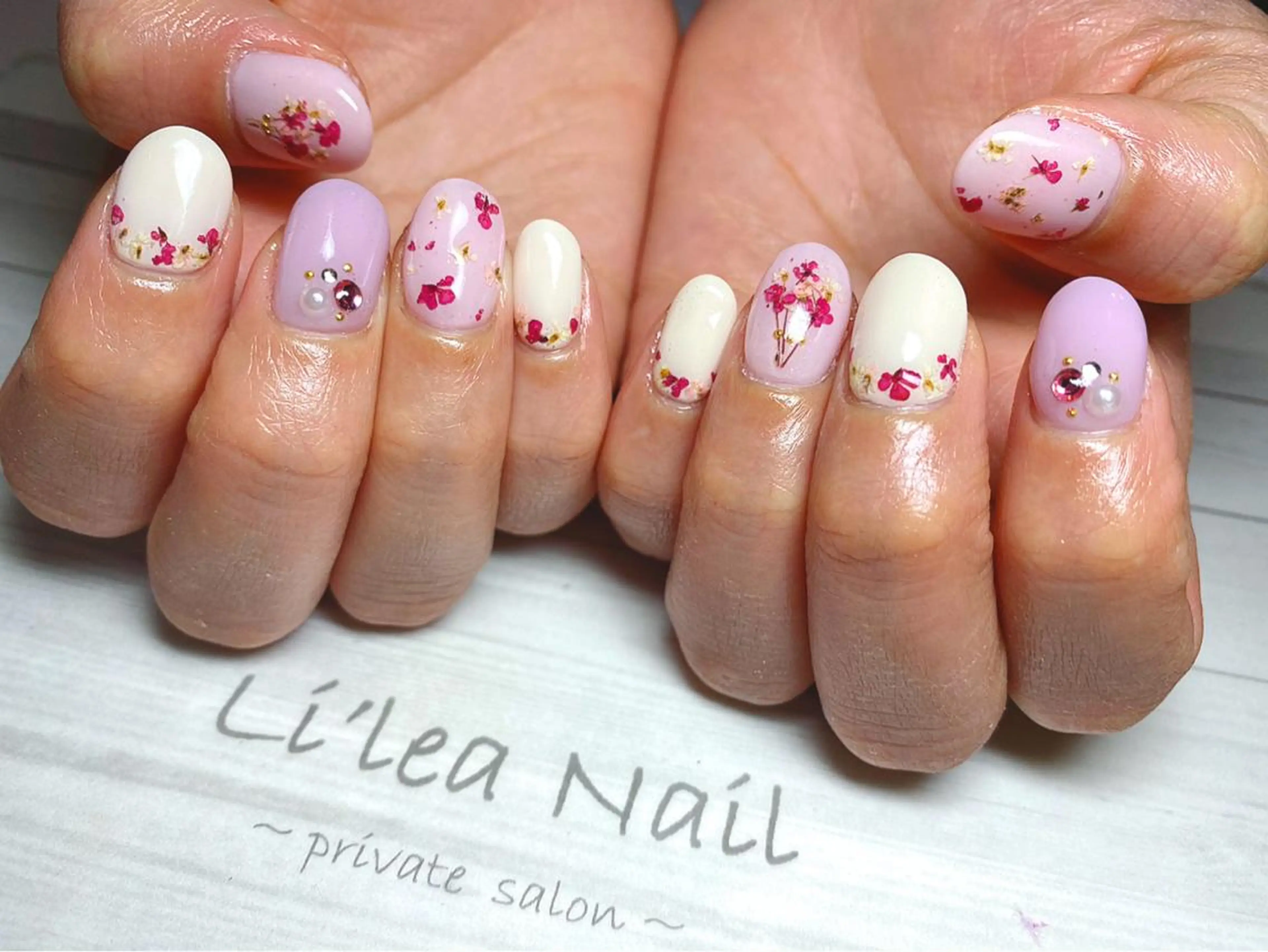 ネイル Li'leaNail AINAのネイルデザイン