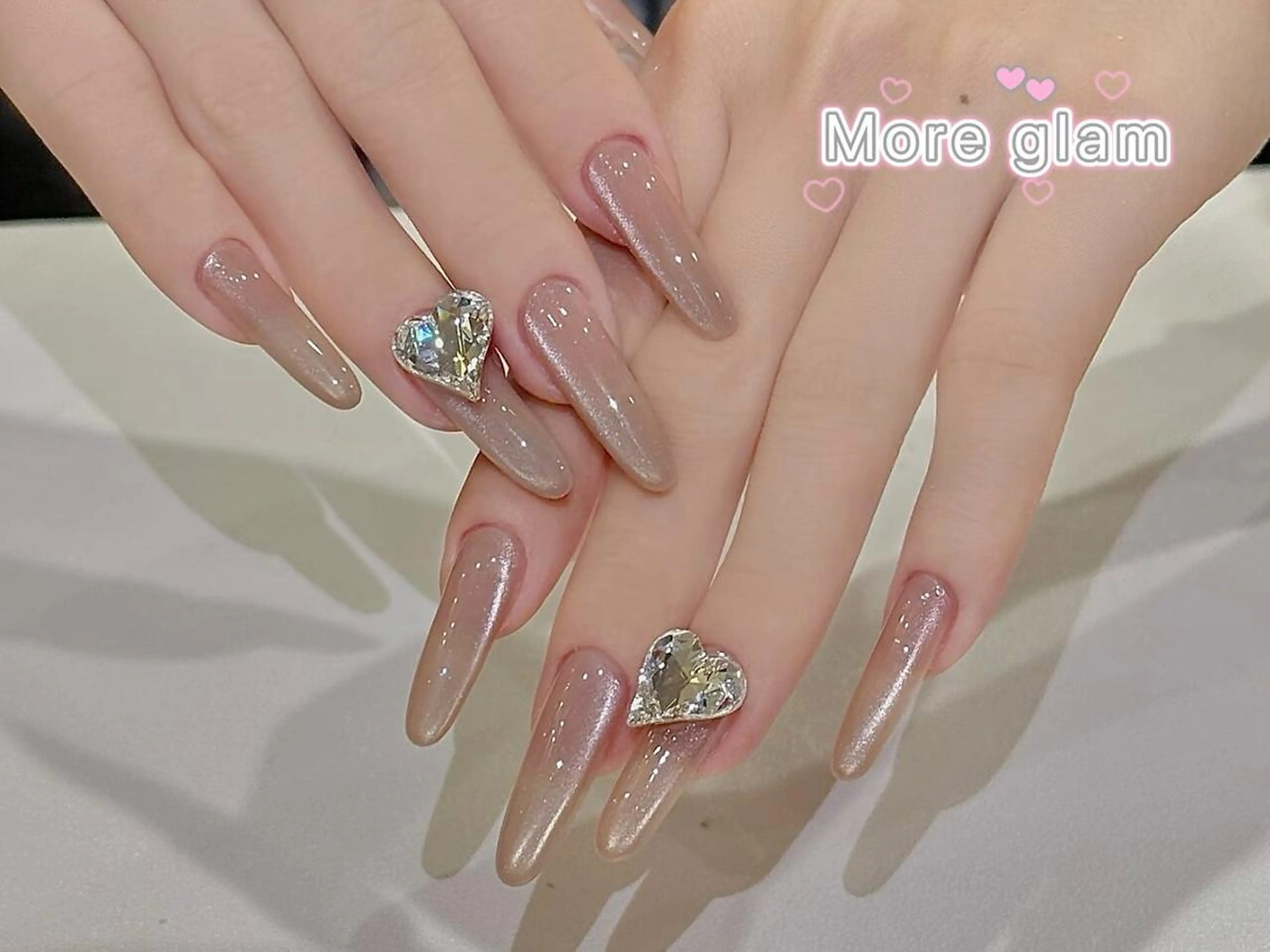 ネイル ハンドネイル MoreGlam ネイルのネイルデザイン